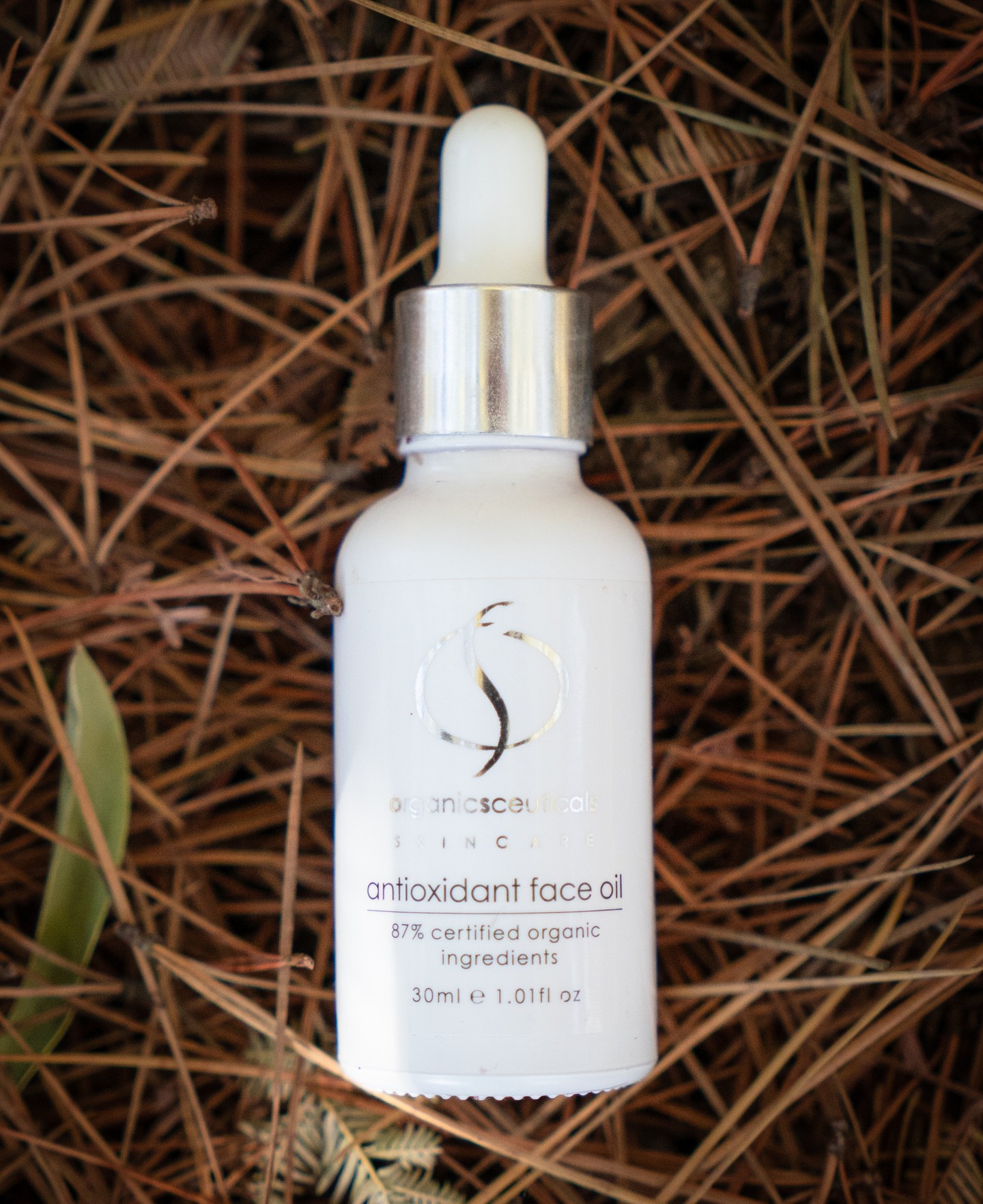 If your skin has been dealing with pigmentation, sun damage or that end of summer dullness, this is the one we keep recommending.
The OrganicSpa Antioxidant Face Oil contains Bakuchiol, a natural alternative to Retinol that delivers real improvements in wrinkle depth, elasticity and pigmentation without any of the irritation. If you have ever wanted Retinol results without the sensitivity, this is worth trying.
Seabuckthorn fruit pulp oil adds a powerhouse of Vitamins A, C, E and K, giving the oil its beautiful deep orange colour. Rich, nourishing and anti-inflammatory without feeling heavy on the skin.
And this March, it is one of the two complimentary oils on offer when you pre-book your facials for the rest of 2026 as part of our 14th birthday celebration.
87% Organic | 30ml Available in salon and online at ramai.com.au