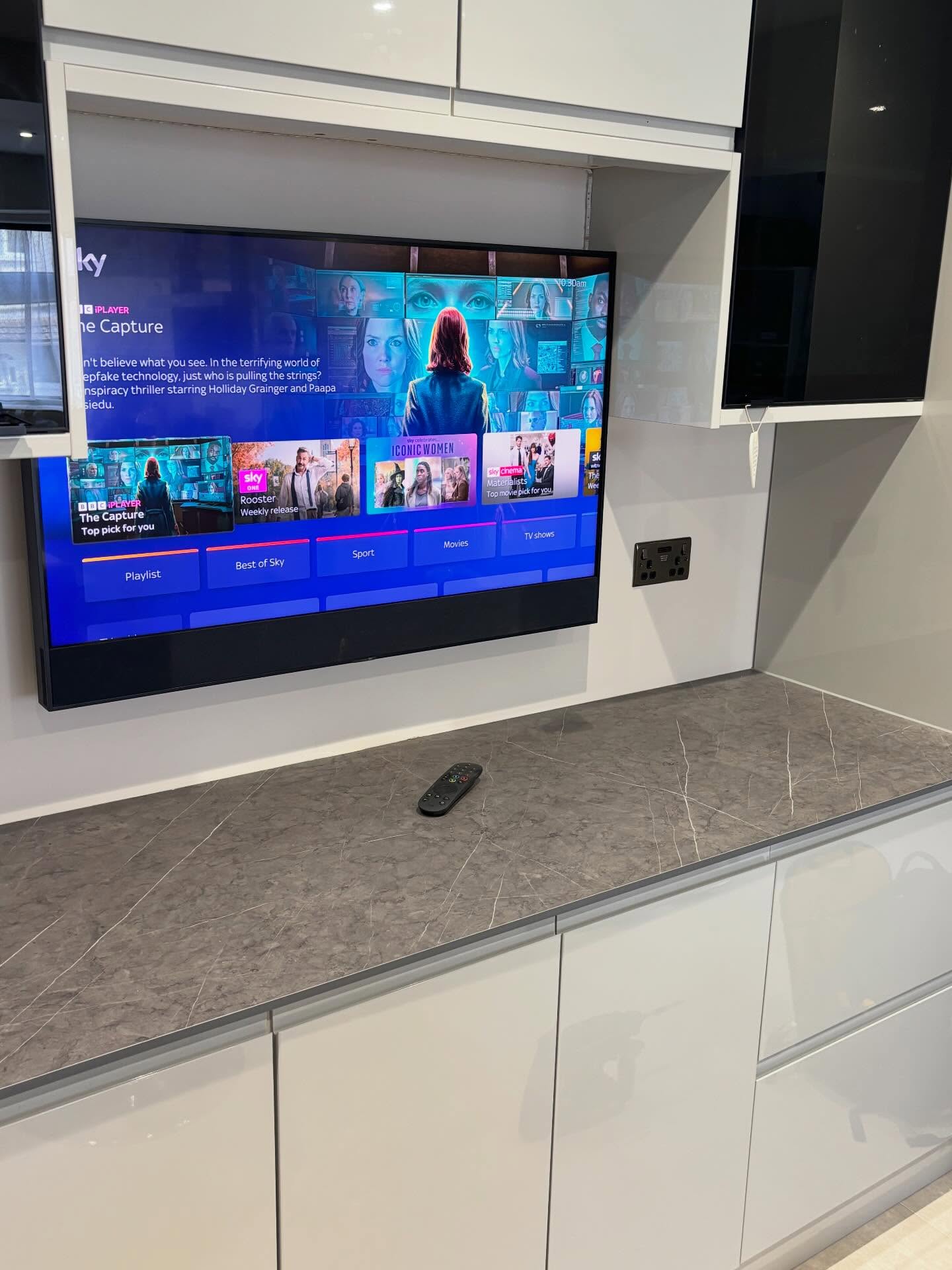 The weekend saw the installation of a Sky Glass Tv for a returning Stevenage based client.
This gap was the definition of “made to measure” with zero margin for error!
The end result? A sleek, wall-mounted display with a flawless, cable-free appearance. 📺✅
Need a professional finish for your new setup? DM @av_guys1 📩
#SkyGlass #TVInstallation #HomeCinema #Stevenage #precisioninstallation