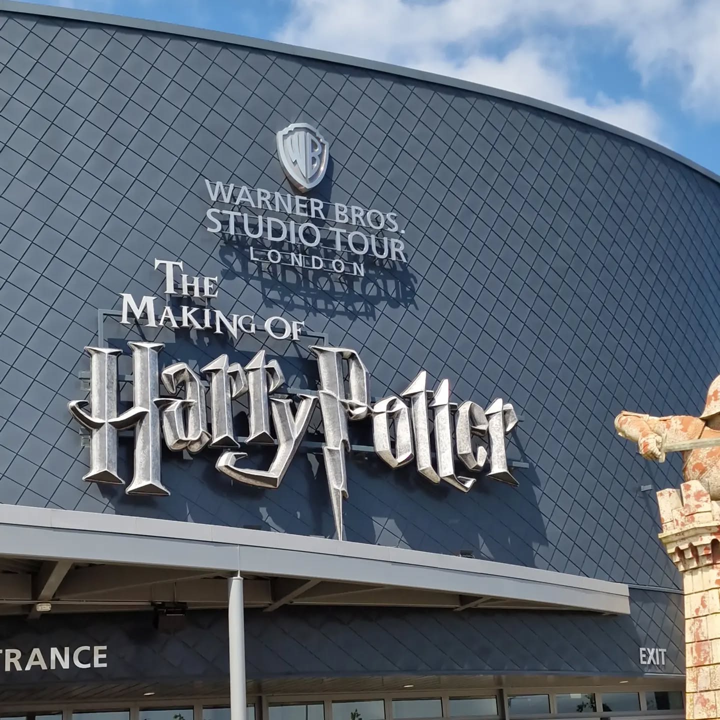 Had the best time at Harry potter world a few days ago.
Mollies late birthday present and she loved it.
It became our thing when I fell ill and we binged out the films when I couldn't get out of bed.
One way to start with a cancer diagnosis and an amazing way to end it
#harrypotter #harrypotterworld #harrypotterfilms #cancerjourney #bdaypresent