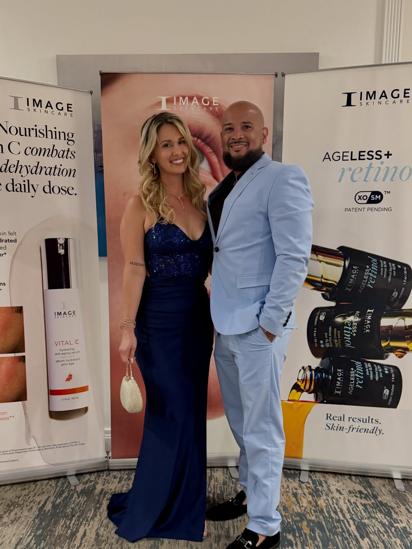 Nothing better than a night of learning and laughter with amazing people ✨💙
.
.
.
#imageskincare #wwlp #luxe #antiagingskincare #antiagingproducts