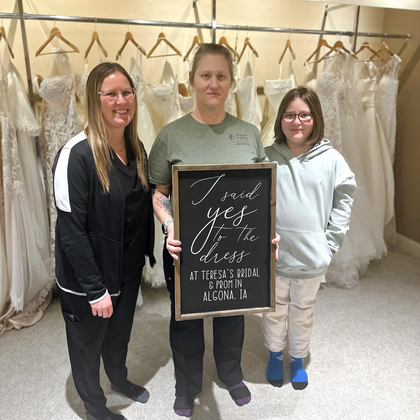 Cheryl said YES to the dress!🫶🏼🤍 A few custom changes made her dress PERFECT! Thank you so much for shopping with us!!🤍