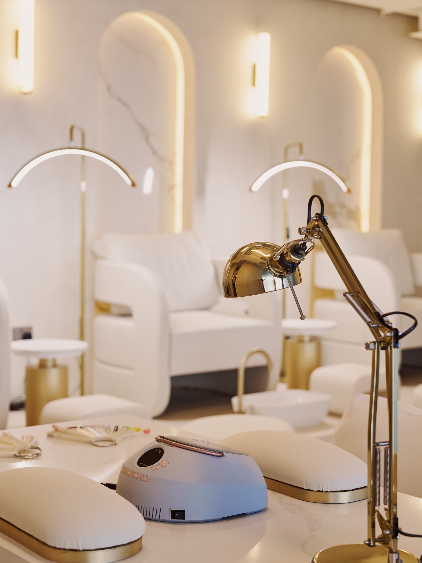 A moment of calm at @golden_glow_dubai
๐ค Luxury K-Beauty treatments
๐ Beauty Lounge: Downtown Dubai
๐ก Home Service: we come to you
๐ฒ DM or WhatsApp +971508818287
#Dubai #KBeautyDubai #KBeauty #GoldenGlow #BeautySalonDubai