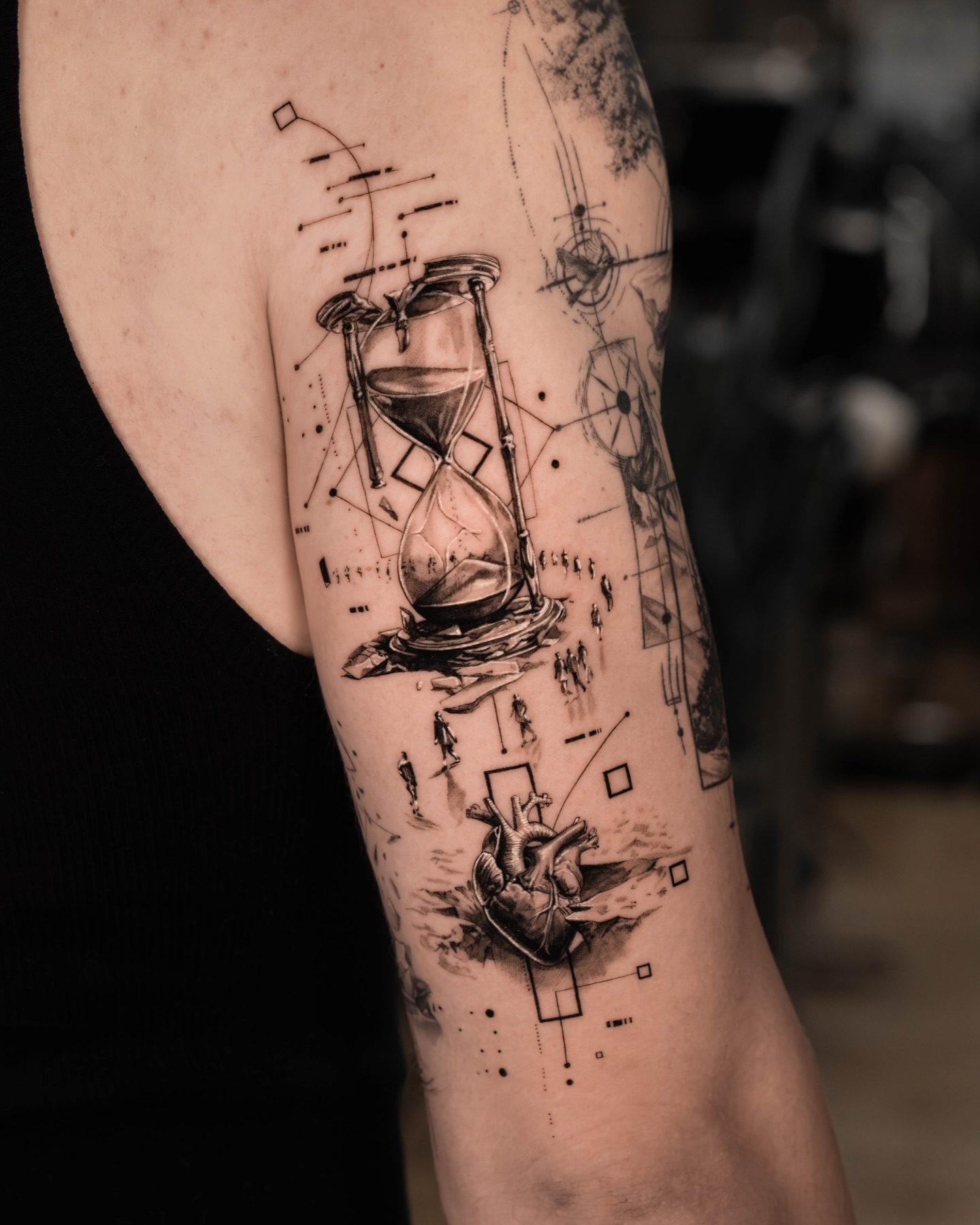 Life measured in heartbeats and grains of sand ā³
Pieces like this become markers in a larger narrative. This segment completing the wrapping portion of the upper arm. Being build around the raw force of time and its restless movement forward.
Grateful for the continued trustāalways a pleasure having you in the studio!
Currently accepting appointments. For those interested in starting a project of your own, feel free to reach out by e-mail. More information can be found in my bio.
PETER / YPTATTOOS
#microtattoo #finelinetattoo #geometrictattoo #tattootoronto #realismtattoo
