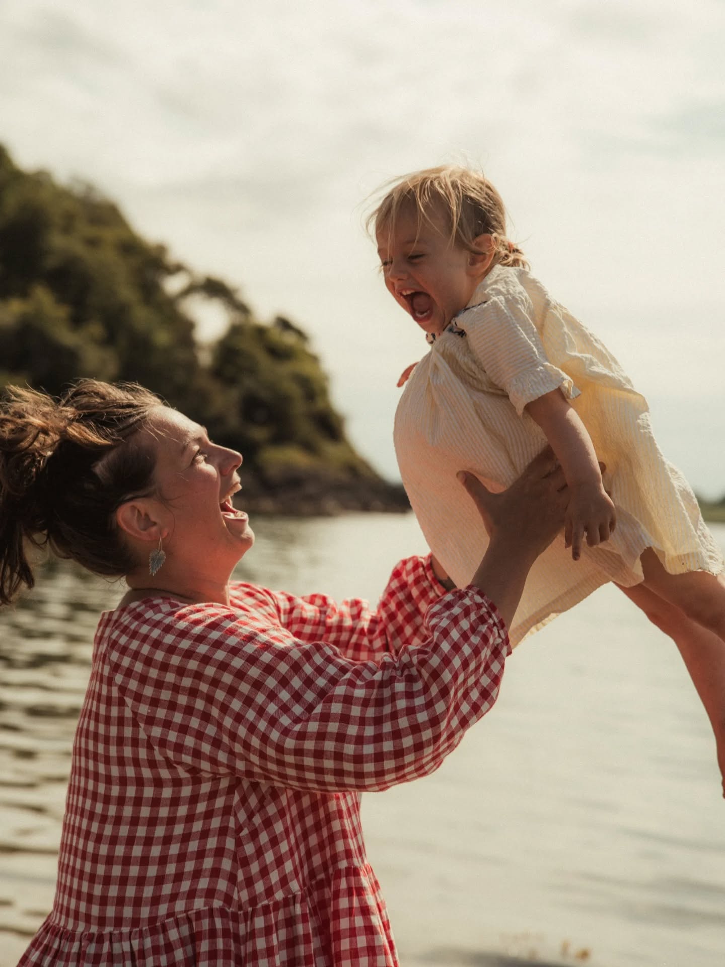 Every day is mother's day in my book.
Sending out love to all the Mummies, the queens and the caring women out there 😚💚
📷 @katrinemoefoto