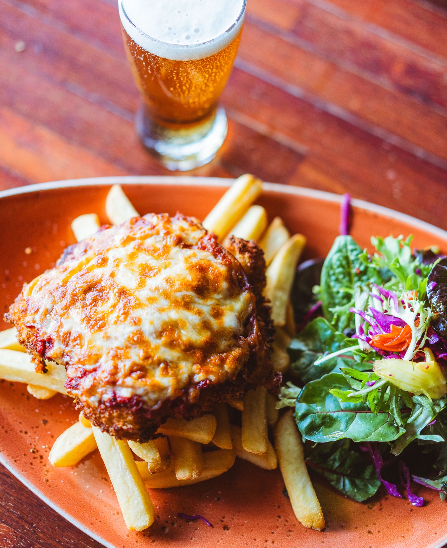 Craving a parma? Best to do it right! A simple pub staple but with THE best local ingredients: @istrasmallgoods ham, @azzurricheese mozarella, and Bob’s house-made napoli sauce.