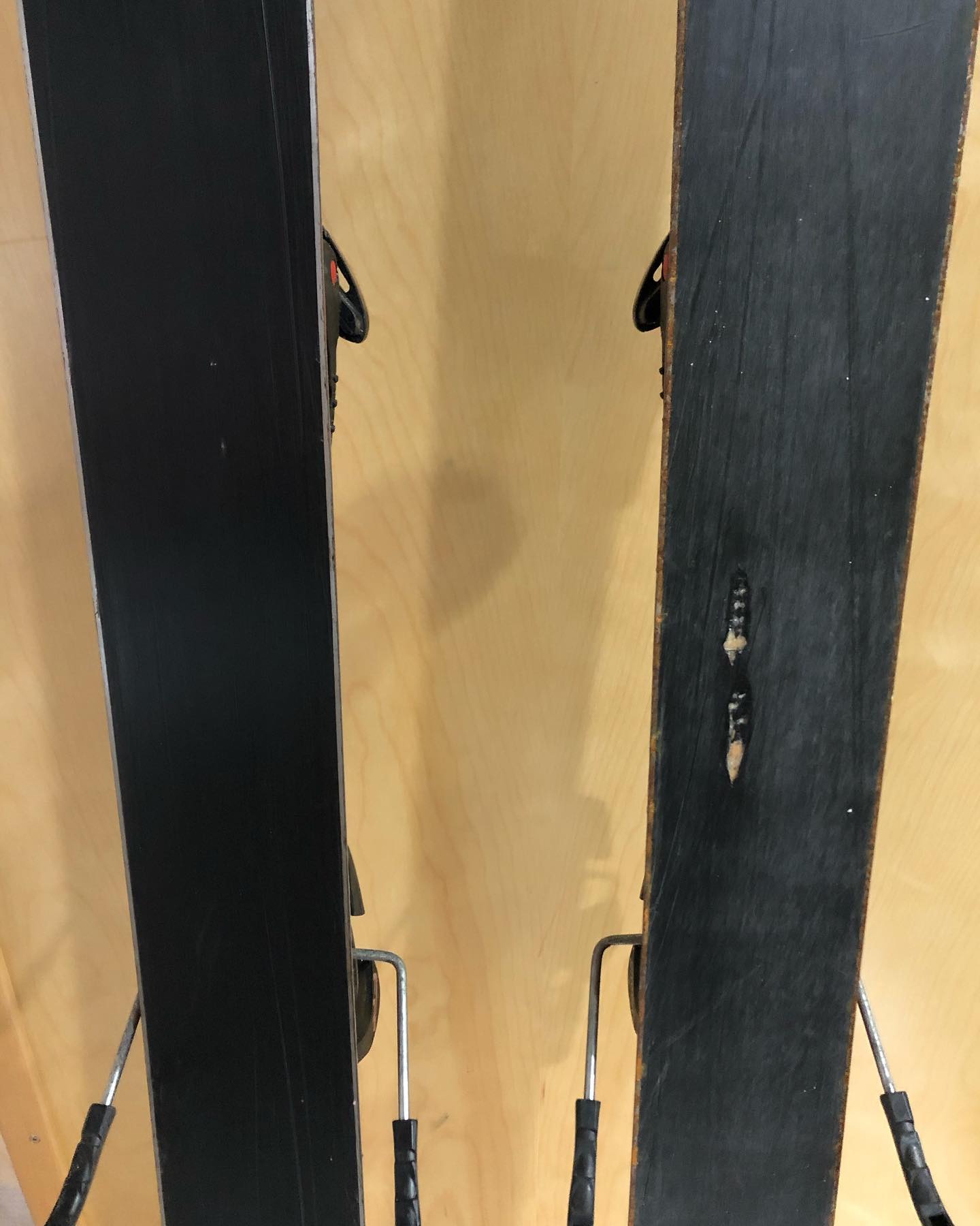 Does your ski look like the one on the Right?
Want it to look like the one on the left? Come into the YETI shop any Tuesday or Wednesday in January after school from 3:30-5pm to learn how.
#yetioutdoorprogram #yetination