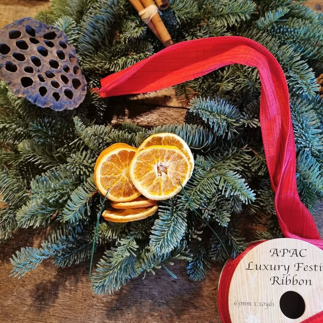 It's that time of year again !!
Feeling festive yet ??
Don't worry my workshops don't start until December !! BUT both Putney workshops are sold out!! There's only 6 spaces left on my Windsor workshop and the just announced New Malden and Colliers wood ones will sell out super quick so secure your space NOW !!
Sunday 1st Dec @windsortrooper Windsor 2pm
Monday 2nd Dec @theglasshousenm New Malden 7:30pm
Tuesday 3rd Dec @holdenpub Collierswood 7:30pm
Saturday 7th Dec @dukesheadputney - sold out !
Information and booking can be found on my website (link in bio)