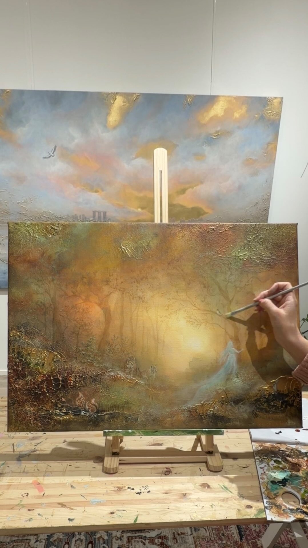 Inspired by folklore and forest mythology, part II ✨🧝🏼♀️
My interpretation of Mielikki, the Finnish forest goddess and the lynx, one of the most mysterious animals in our forests.
Would you like to see more pieces like this one?
#slowlifestyle #fantasybooks #folklore #kalevala #paintingtutorial