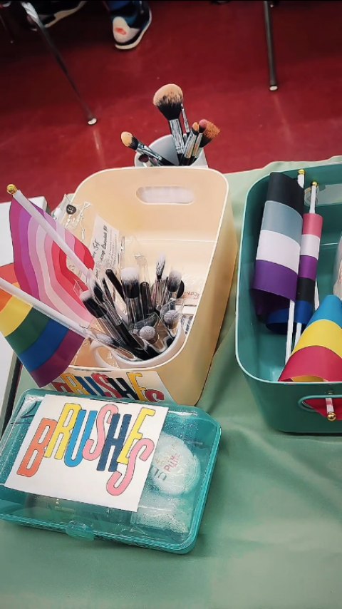 We had such a fun time yesterday during the Drag Makeup Tutorial. Thank you so much @dragexpressionnyc for coming out to work with us. It was amazing.
#dragmakeup #forsyth #schoolisfun