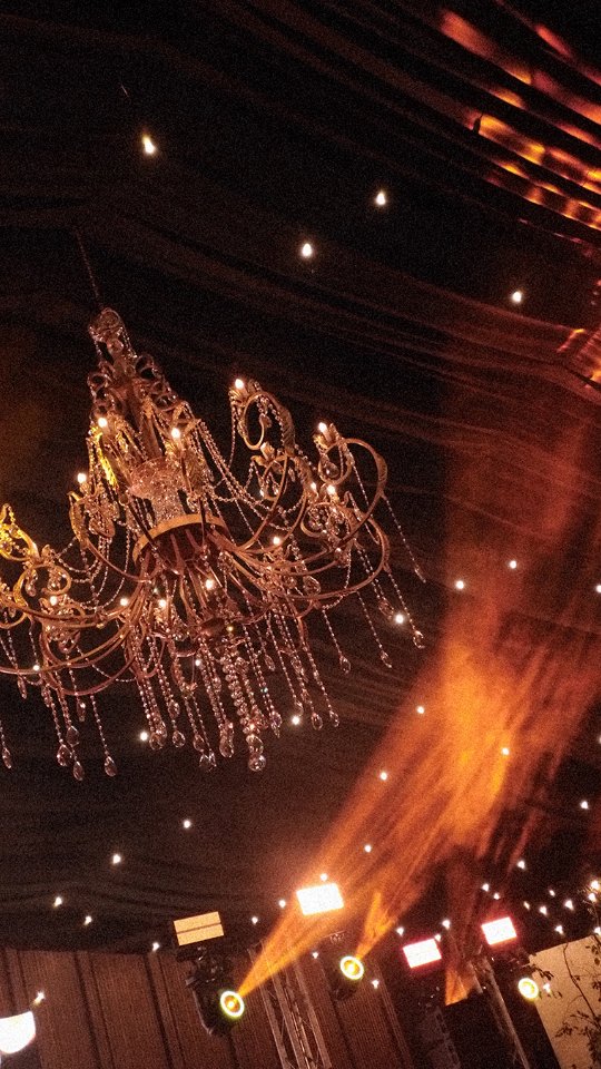 No necesitas una cámara full frase para ser fotógrafo de bodas, hace algunos años vendí todas mis cámaras full frase y me cambie totalmente que @fujifilmmx y no me arrepiento de nada
.
Fujifilm me ha encantado para hacer fotos de bodas
.
#destinationweddingphotographer #bodas #weddingphotography #fujifilmphotography #fujifilm