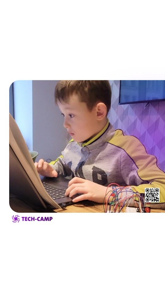 🚦Im Workshop zur intelligenten Ampelschaltung entwickeln die Jugendlichen Schritt für Schritt ein technisches System, das auf Signale reagiert und Abläufe sinnvoll steuert. Dabei lernen sie praxisnah, wie moderne Steuerungstechnik, Sensorik und logisches Programmieren in echten Anwendungen eingesetzt werden.
Neben dem technischen Verständnis werden auch wichtige Softskills gestärkt. Teamarbeit, logisches Denken, Konzentration, Problemlösung und strukturiertes Arbeiten. So wird Berufsorientierung lebendig und greifbar. Mit Einblicken in die Welt von Elektronik, Automatisierung und Zukunftstechnologien.
#Ampelschaltung #Embeddedsystem #Softwareentwicklung #Elektronik #Jugendprojekt