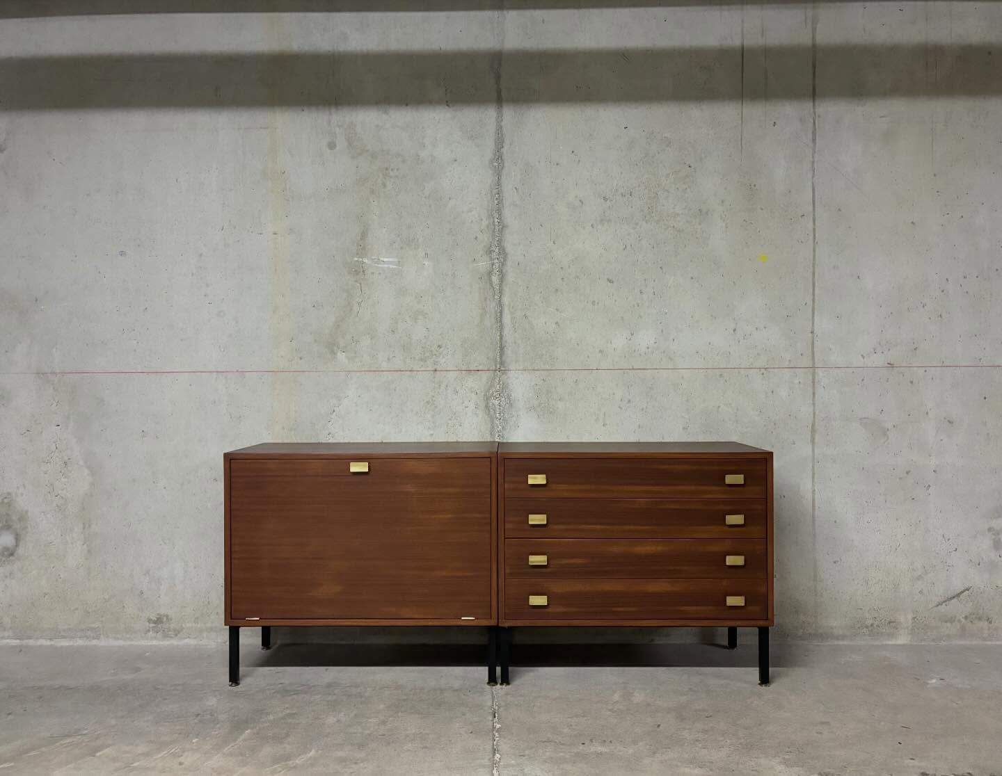 Enfilade moderniste Antoine PHILIPPON & Jacqueline LECOQ #meublemoderniste #enfiladevintage #antoinephilippon #jacquelinelecoq #philipponlecoq