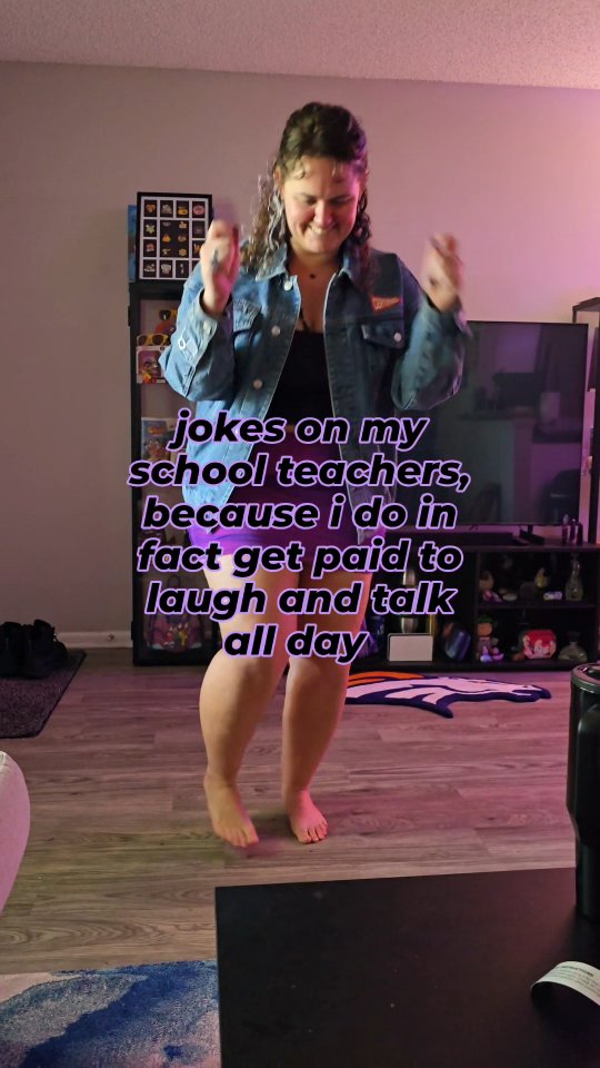 Turns out my A+ in "talking too much", has got me pretty dang far. 😆
#smallbusinessowner #podcastforcreatives #custombranding