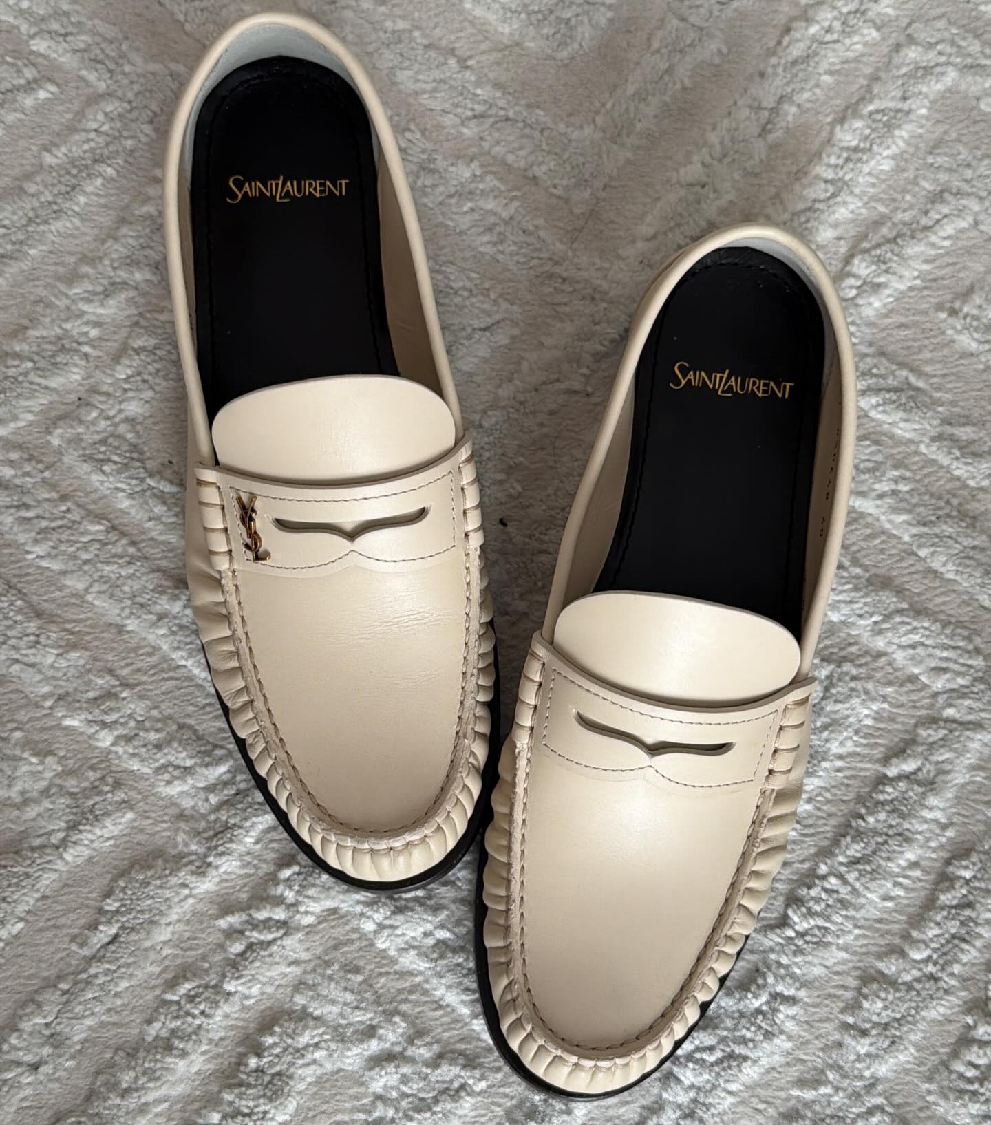 its been a week. HAPPY FRIDAY 🫶🏽