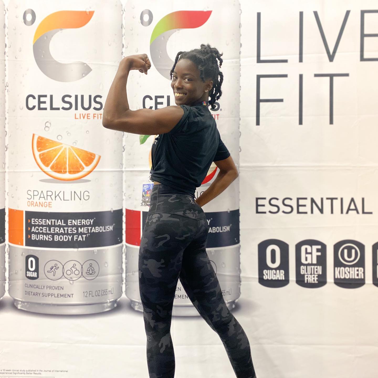 I had a busy and fun weekend with my @celsiusofficial team at the @ubu.expo for the @ifbb_pro_league Dallas Europa Games and Bodybuilding contest! I got to meet so many fun people that stopped by our booth as well as some IFBB Pros!! If it’s one thing I’m going to do is flex on em haha💪🏾💪🏾
.
Also big thank you to @freespiritoutlet for these dope black camo leggings. Honestly one of the most supportive yet comfortable leggings I now own lol. Go check them out 😊
Also shoutout to @thepushagency for another dope activation 🙌🏾🙌🏾
.
.
#Dallas #europadallas #ifbb #ifbbproleague #npcwellness #bodybuilding #bodypositive #bikinicompetition #figurecompetition #explore #celsius #celsiusambassador #celsiuslivefit #NaturalBodi #MoveBetterLiveWell #models #brandambassador #strong #fit