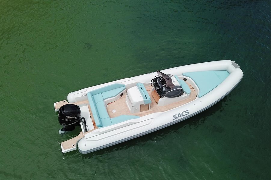 🚤 SACS Strider 900 on Display at the Bobbin Head Boat Show! 🌊
Power, style, and performance all in one incredible RIB. The SACS Strider 900 is turning heads at the Bobbin Head Boat Show — and for good reason. With sleek Italian design, spacious deck layout, and serious offshore capability, this boat is built for unforgettable days on the water. ☀️⚓
Come down to Bobbin Head Marina and see the Strider 900 up close. Step aboard, explore the layout, and imagine your next adventure.
📍 Bobbin Head Boat Show
🛥 Sat 28th and Sun 29th March 10am to 4pm each day
#SACSMarine #SACSStrider900 #BobbinHeadBoatShow #BobbinHead #LuxuryRIB #BoatShow #BoatingLifestyle #OnTheWater #BoatLife #RIBBoat #ItalianDesign #MarineLuxury #Powerboat #BoatingAustralia #SydneyBoating