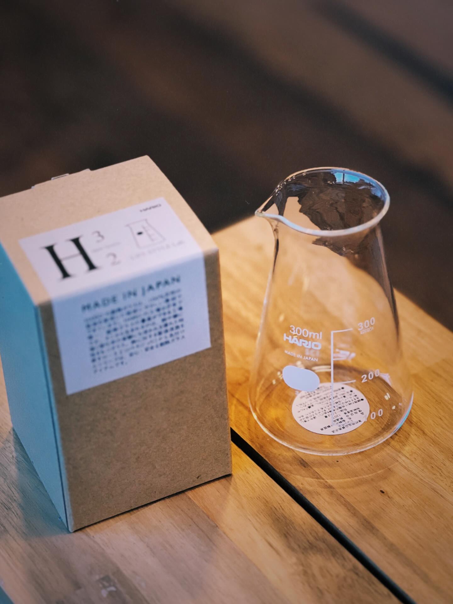 Brew, mix, and serve in style ☕️
The HARIO Conical Beaker 300ml brings a cool laboratory vibe to your coffee routine. Designed with precision 50ml markings up to 300ml, it’s perfect for dialing in your cold brew ratios with milk or water.
Made from heatproof glass in Japan, this sleek beaker is not only practical but also a beautiful piece for your coffee setup.
Whether you’re brewing, mixing, or serving — it’s coffee science made simple.
📏 Capacity: 300ml
🧪 50ml measurement markings
🇯🇵 Made in Japan
🔥 Heatproof glass
Available now at SHEEP MAI MAI
#sheepmaimai #hario #coffeegear #coffeetools #specialtycoffee