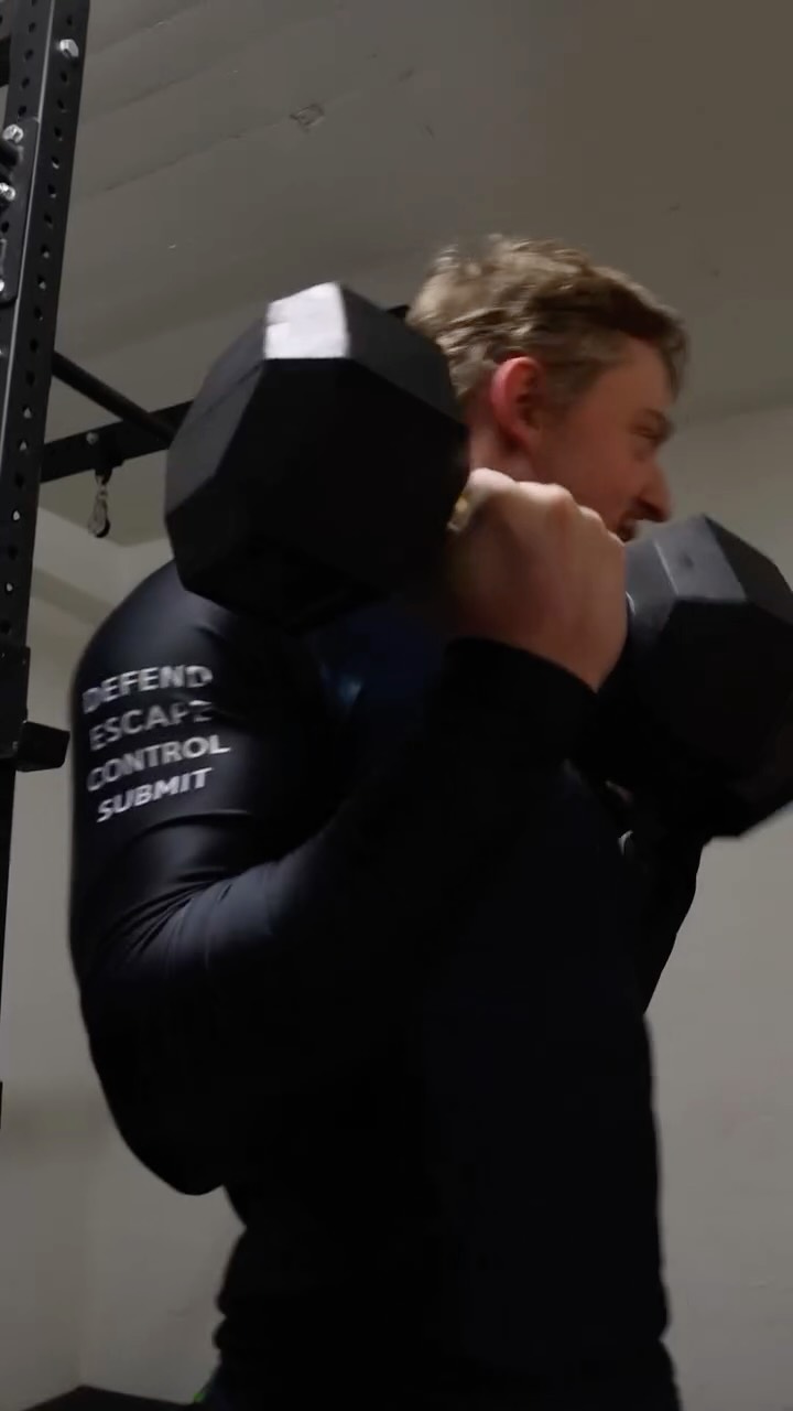 Train hard. Clean up. Repeat. 💪
#bjjwädenswil #bjj #gym #muscles