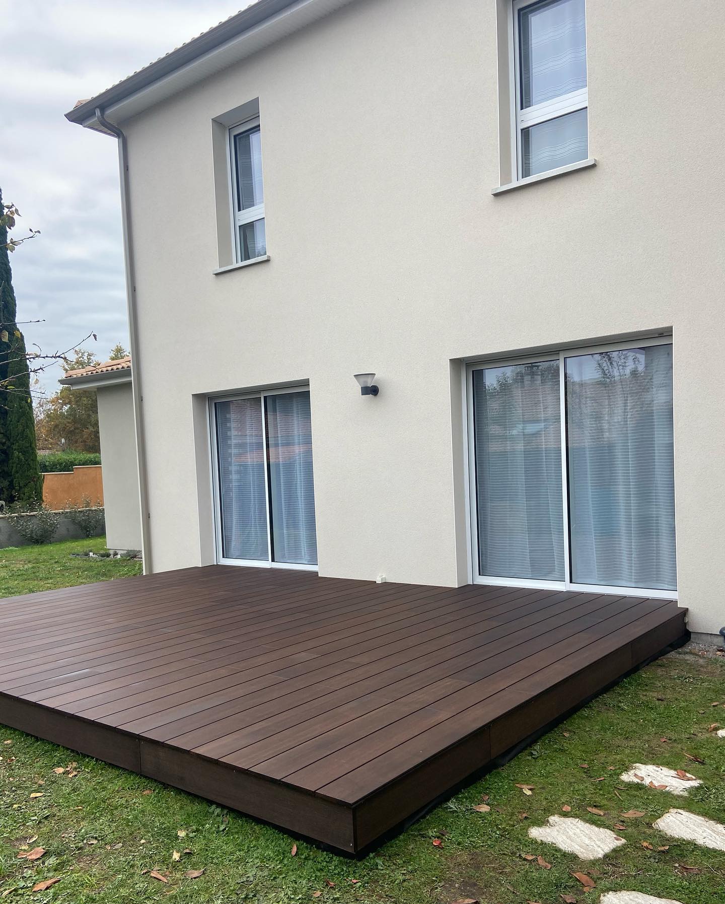 Terrasse en bambou moso sur ossature à double structure en badi 🎋♻️