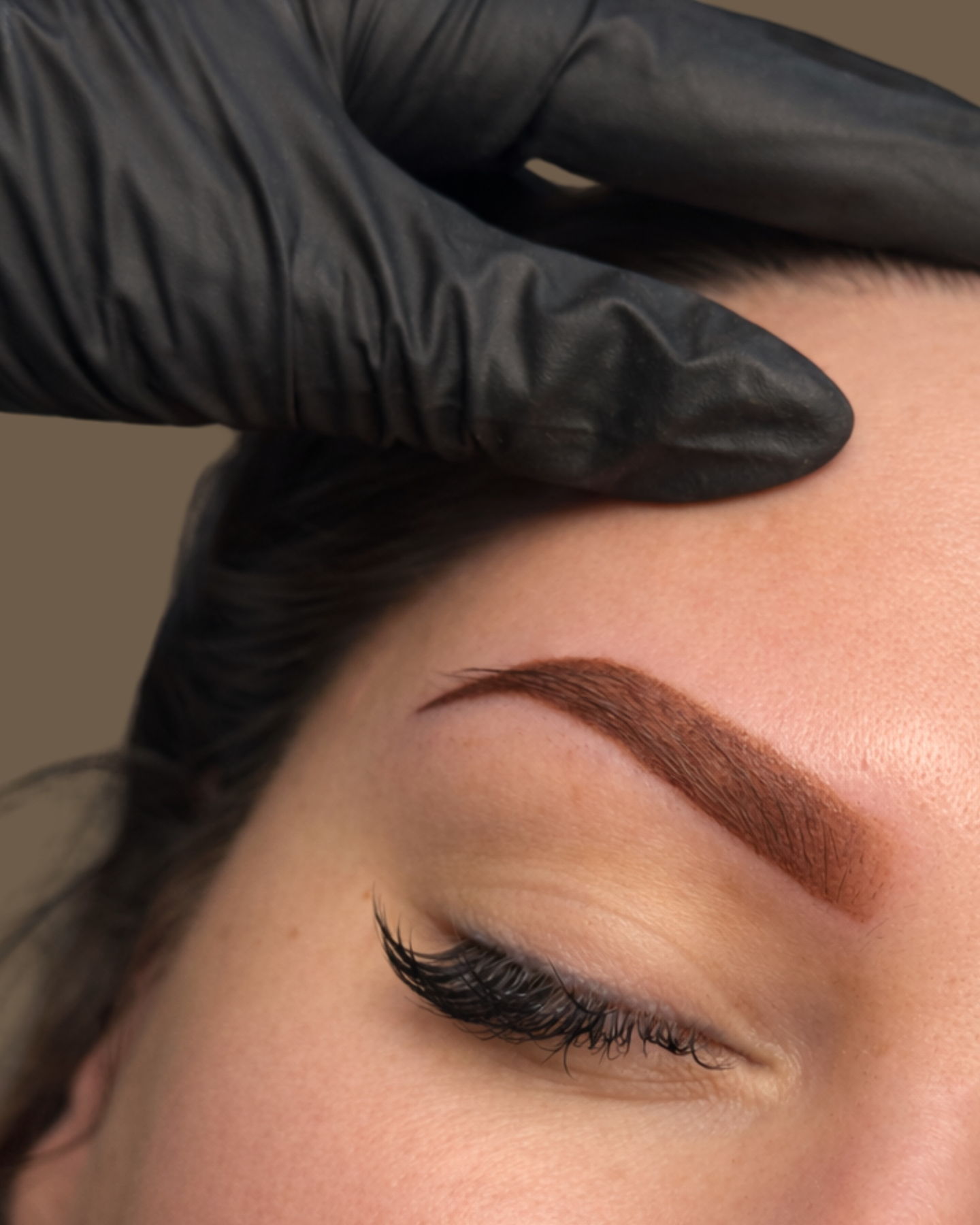 Natürlich, präzise und individuell – so entstehen perfekte Brauen. 🔥 - COVERUP
#PMU#kosmetikviktoria#coverup#liebezumdetail