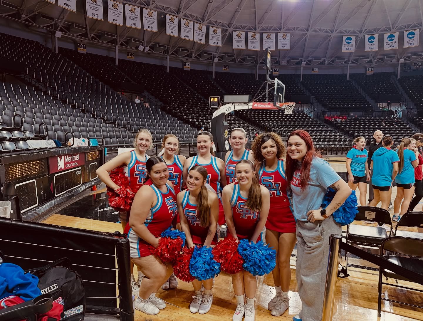 That's a wrap on the 25-26 season, and it was a great one♥️🩵
Congratulations to our Lady Tbirds on placing 4th🏀