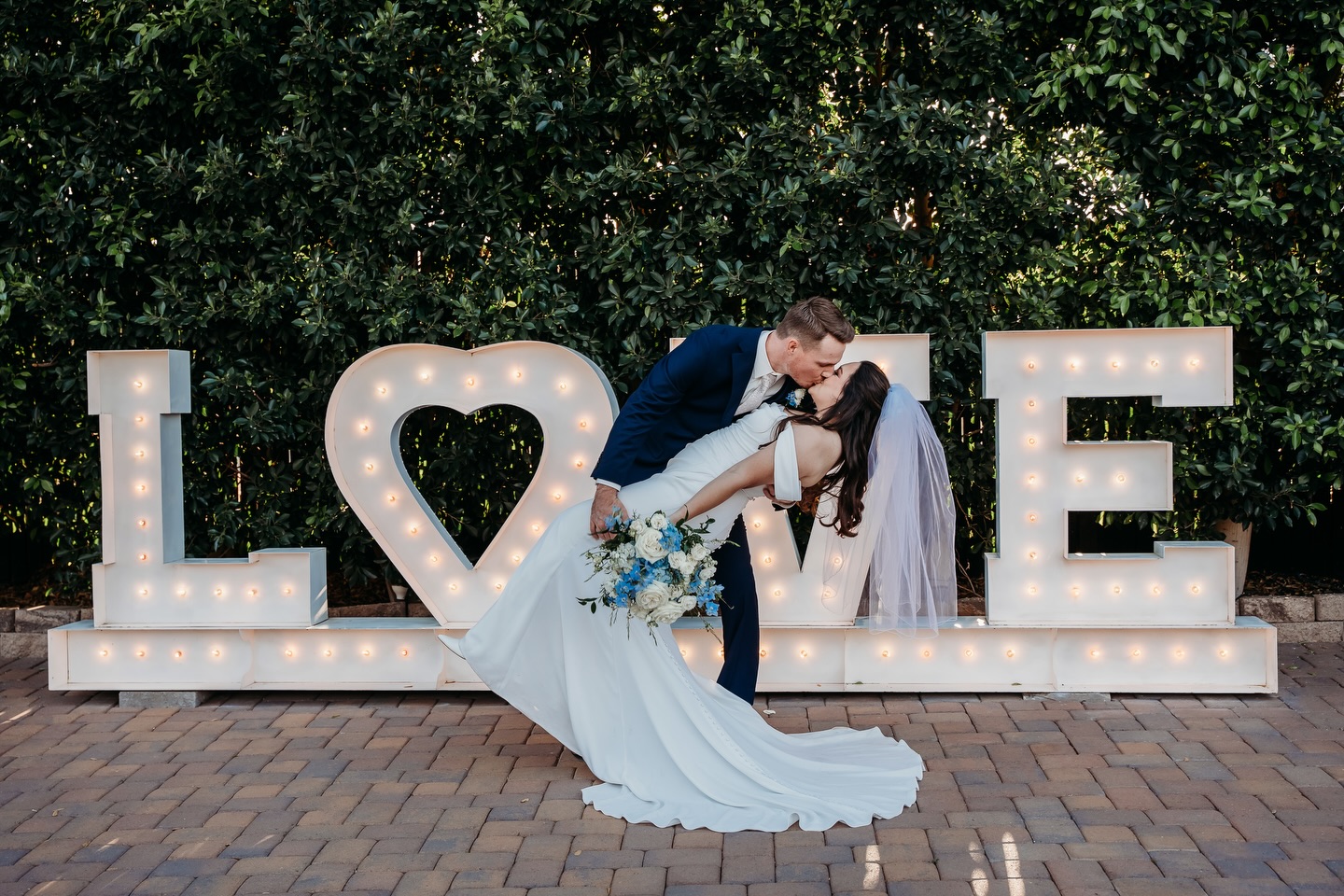 A few of the details that made their wedding day so memorable ✨
.
.
#weddingdetails #weddingdecor #smalldetails #detailshots #weddingphotographers