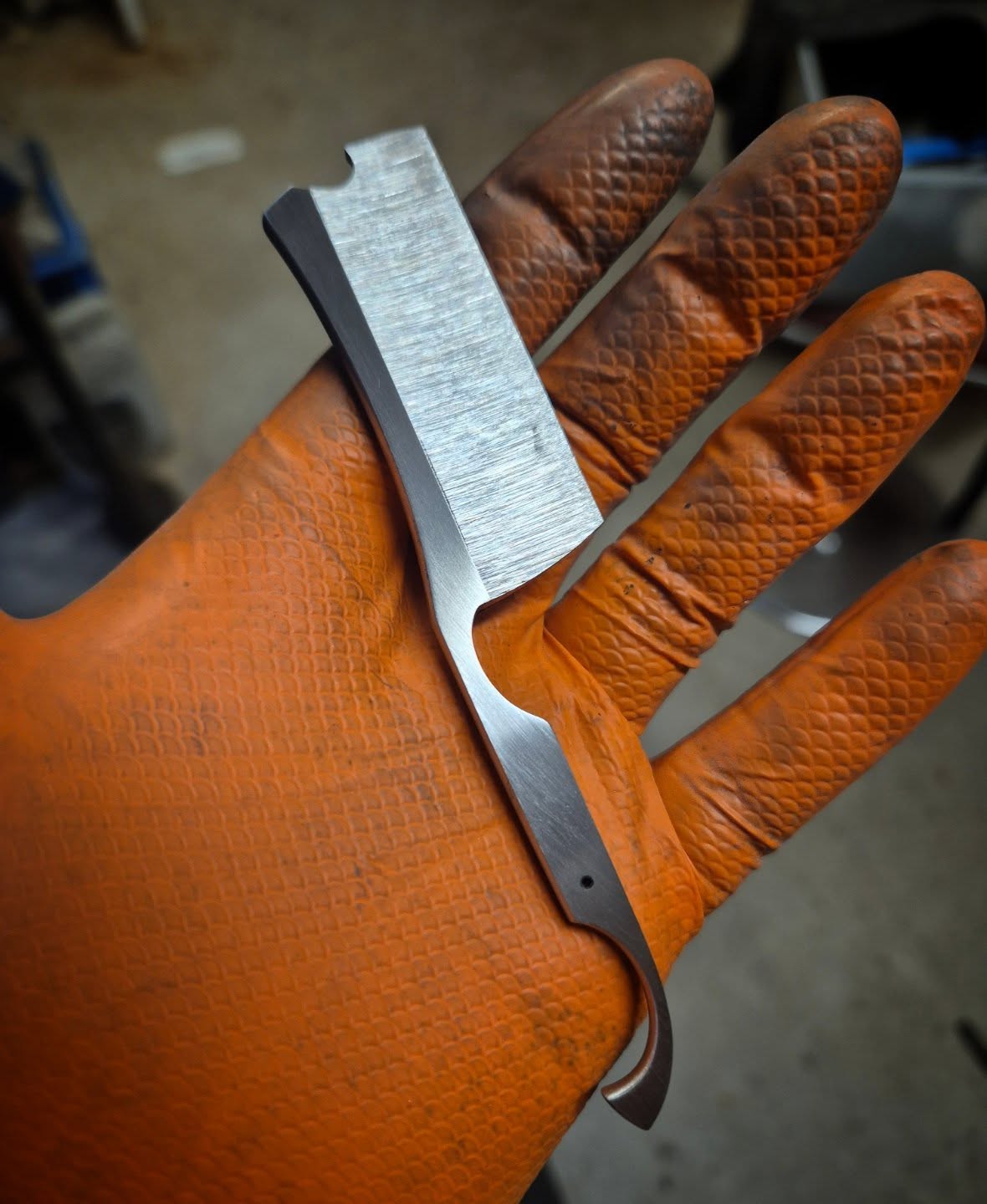 Made some.progress on the 6/8 Spanish Point over the weekend.
Some jimping and it'll be ready for Heat Treat.
#boxercustomrazors #customstraightrazor #straightrazor #razor #artknife luxury handmade bespoke boystoys art sculpture wetshaving shaving shaveoftheday