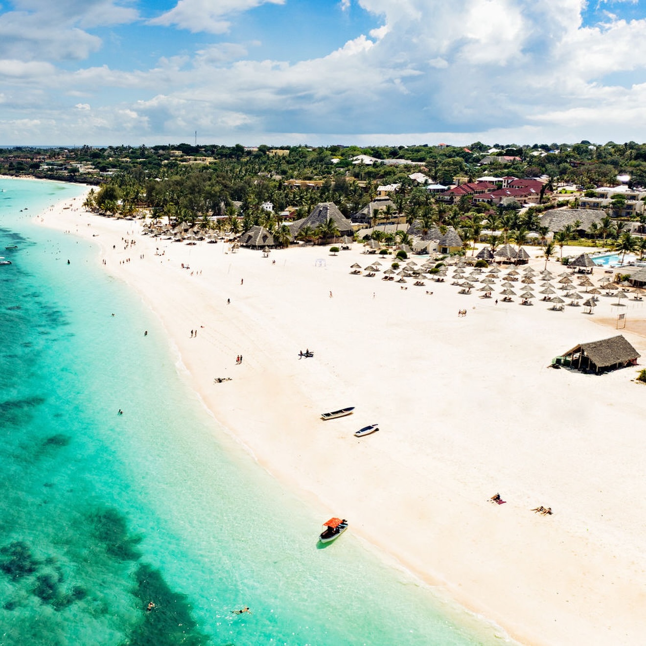 Get close to the golden beaches of Zanzibar, where the water is as clear as your thoughts and time slows down with every wave.
#astraholiday #clean #water #turquoise #zanzibar