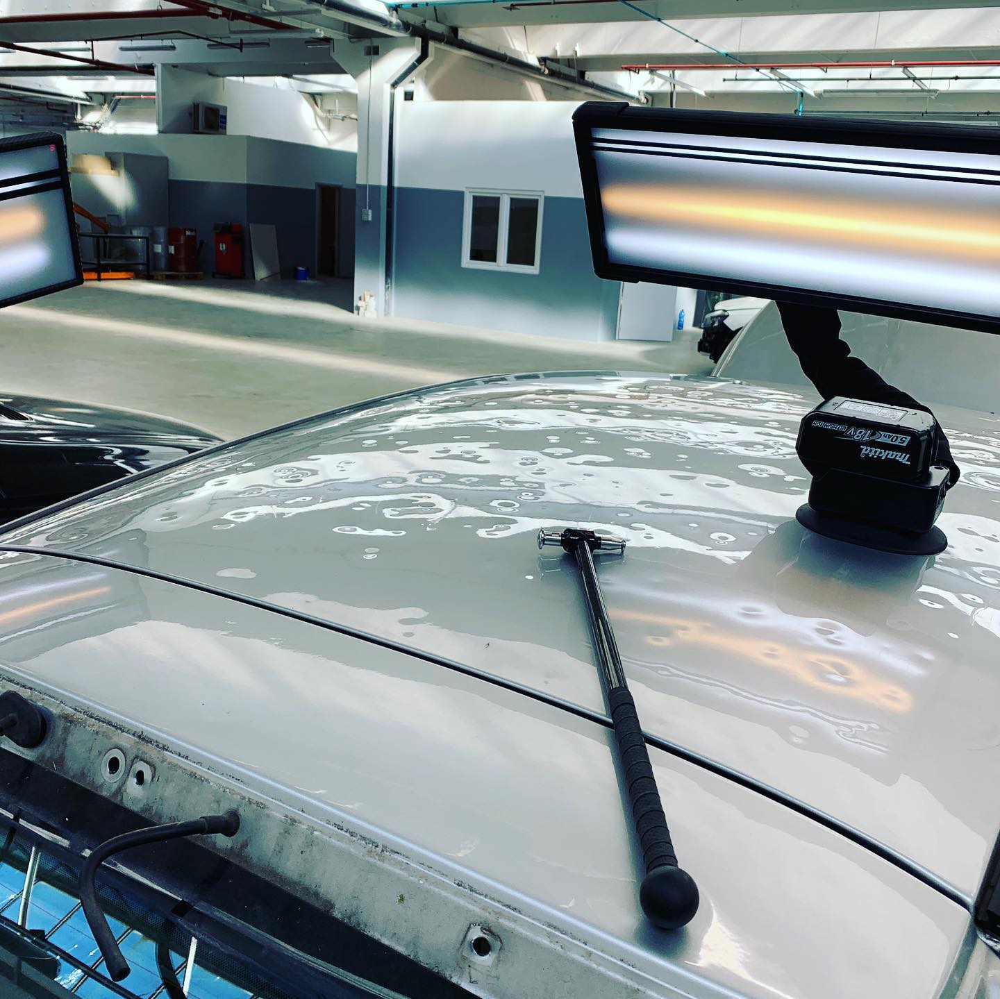 L’importanza di una Preparazione alla verniciatura a regola d’arte, 18 anni di storia💪🏻 grazie ai nostri clienti che ci danno fiducia, noi ci siamo! #pdr #pushthelimits #carrozzeria #tecnicidiqualità