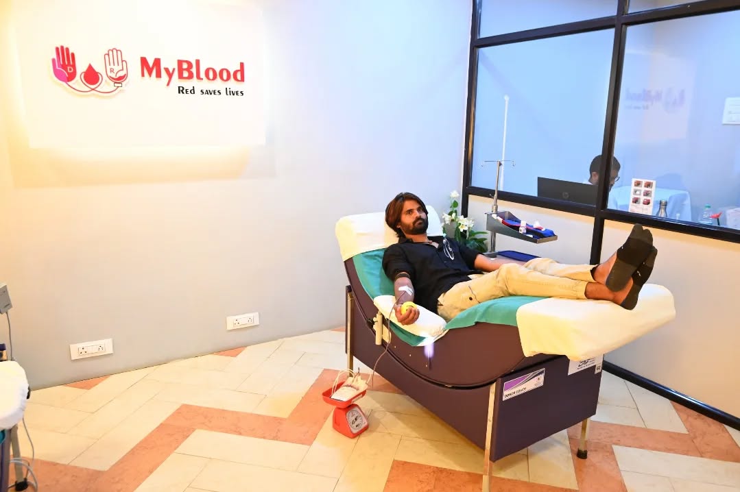 By stepping forward to donate blood, Kantayya Girimallannavar made a valuable contribution to saving lives. His thoughtful gesture not only supports patients in critical need but also encourages others to embrace the spirit of compassion and community service.
.
.
.
#maheshfoundation #bloodbank #belagavi #karnataka #india