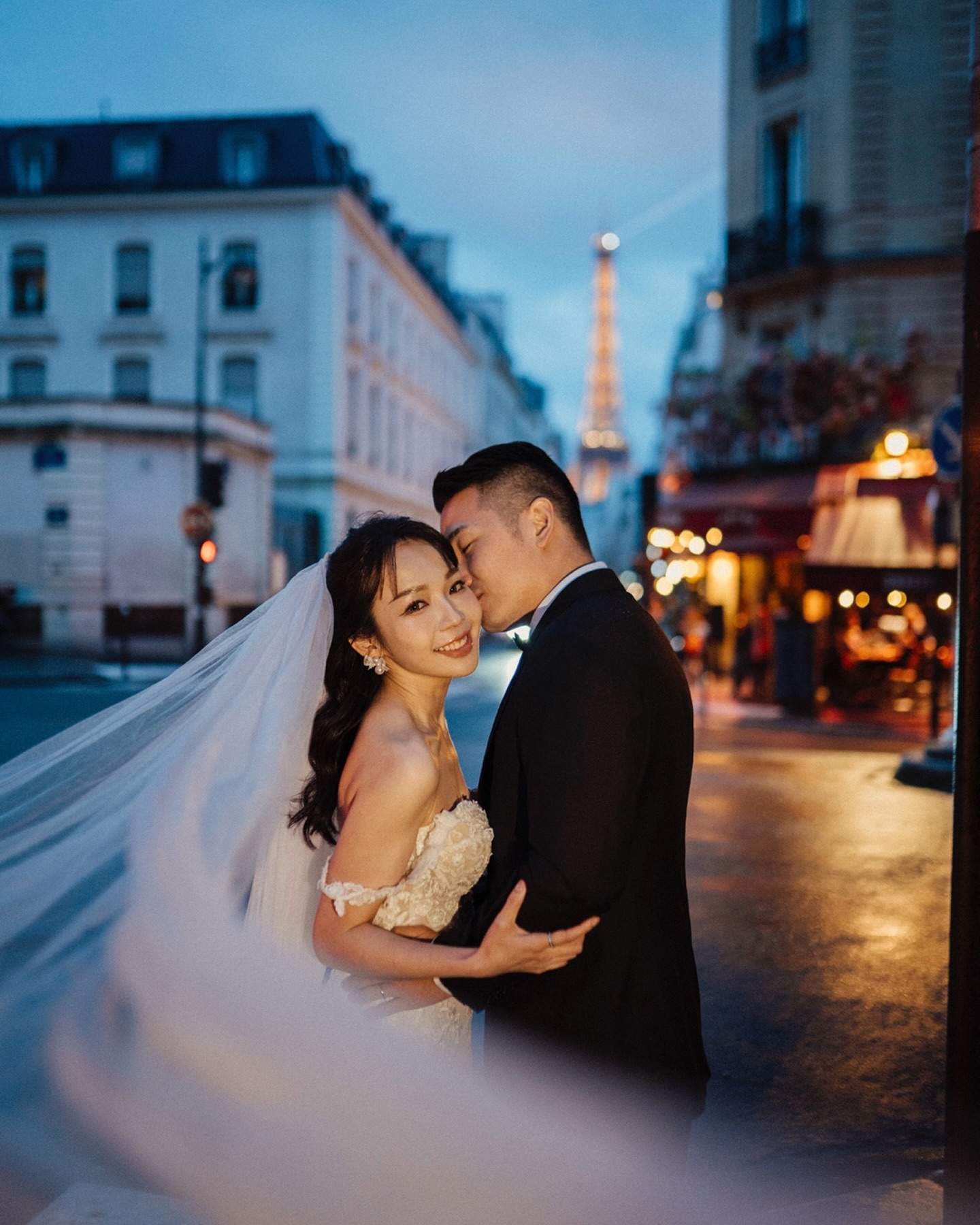 Blue hour, rain 🌧️, and a couple willing to dance in it—sometimes the most unexpected moments create the most unforgettable photos.
Hair & makeup: @makeupartist_jane
Dress: @topbridalparis
.
.
.
.
.
Visit our bio for more tip & inspired stories.
#preweddingparis #weddingparis #parisprewedding #overseasprewedding #preweddingidea #prewedphoto #preweddinglocation #casualprewedding #prewedoutdoor #destinationprewedding
#photographefrance #photographerparis #photographerinparis #parisianphotographer #parisweddingphotographer #parisphotographer #frenchphotography #photoparis #photographedemariage #parisphotoshoot #pariselopement #photoshootinparis #photographemariageparis
#eiffeltowerparis
#parislove#eiffeltower🗼