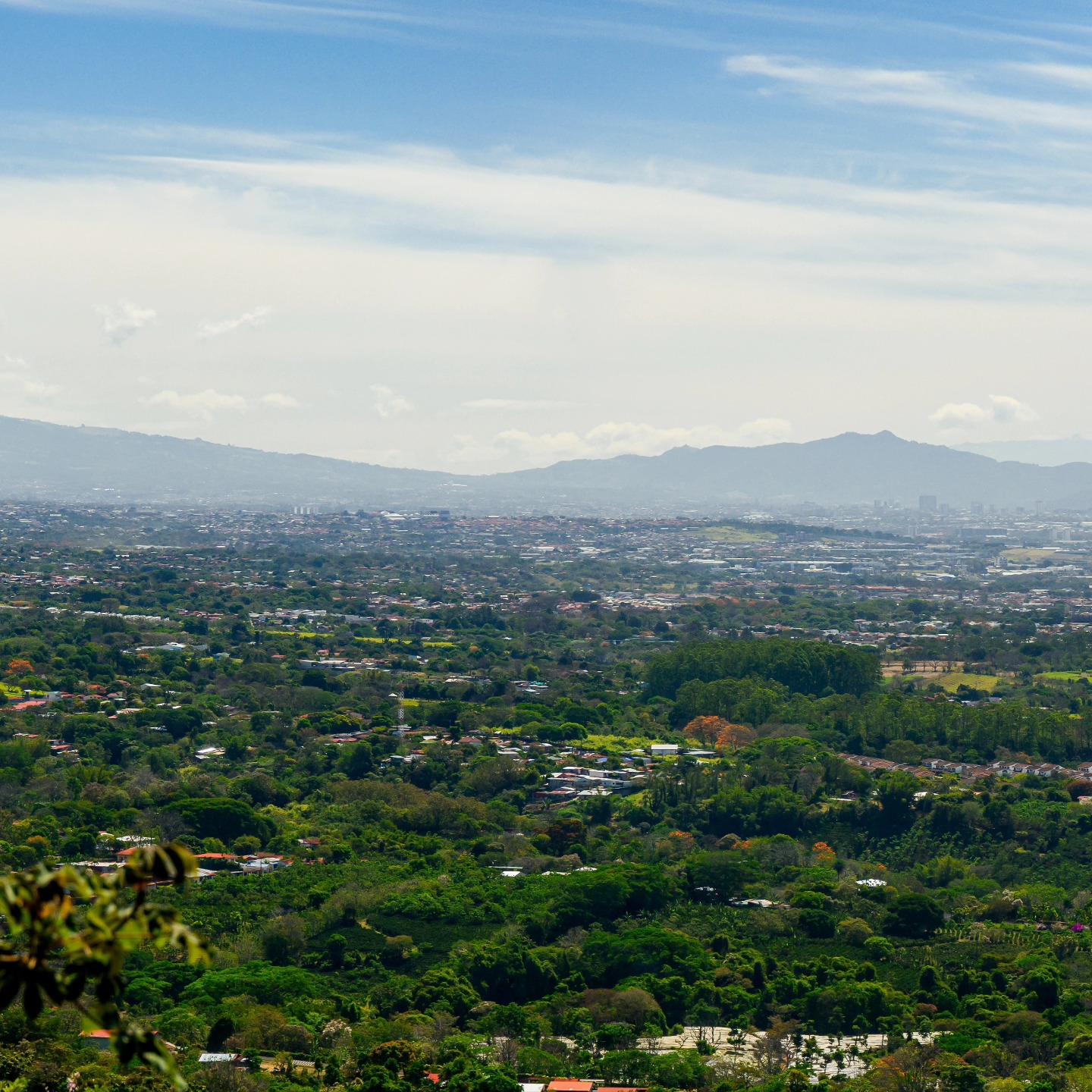 Panorámica del Valle Central de Costa Rica, desde Poás de Alajuela.
#panoramicview #panoramic #pano #panorama #fotografiadepaisaje #fotografía #photography #nikon #nikonz #nikonshooters #costarica #paisajesdecostarica #paisajesdelmundo