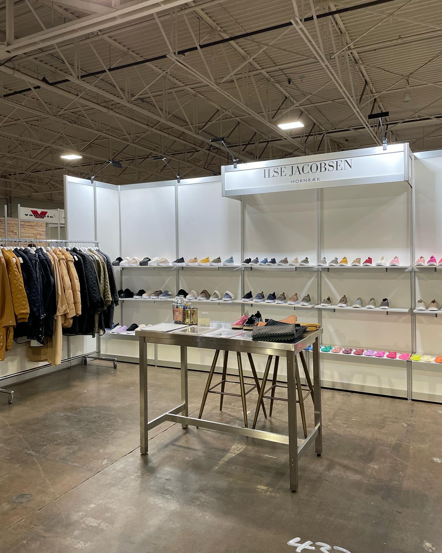ARE YOU READY TORONTO?? Come find us at the AFA booth #433 @ilsejacobsen @janorimports
.
.
.
.
#torontoshoeshow #afa #ilsejacobsen #tulipshoes #rainbow #tradeshow #janor