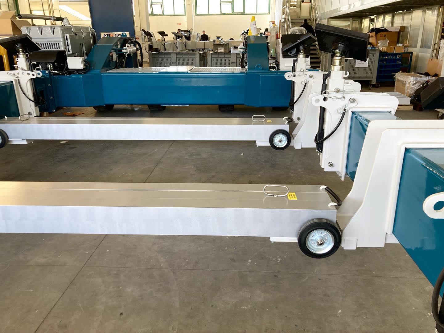 We can reconcile lightness with strength? How we can support the weight of the keel without a lot of work and fatigue for the operators? We’ve studied a solution for you: the aluminium keel beams. Lights but resistant, easy to manage and good for marine areas. Available on all our models from 10 to 70 ton. They can stay on the retractable forks or directly pinned to the frame. #whatareyouwaitingfor #news #aluminum #lightness #strenght #accessories #shipyards #boats