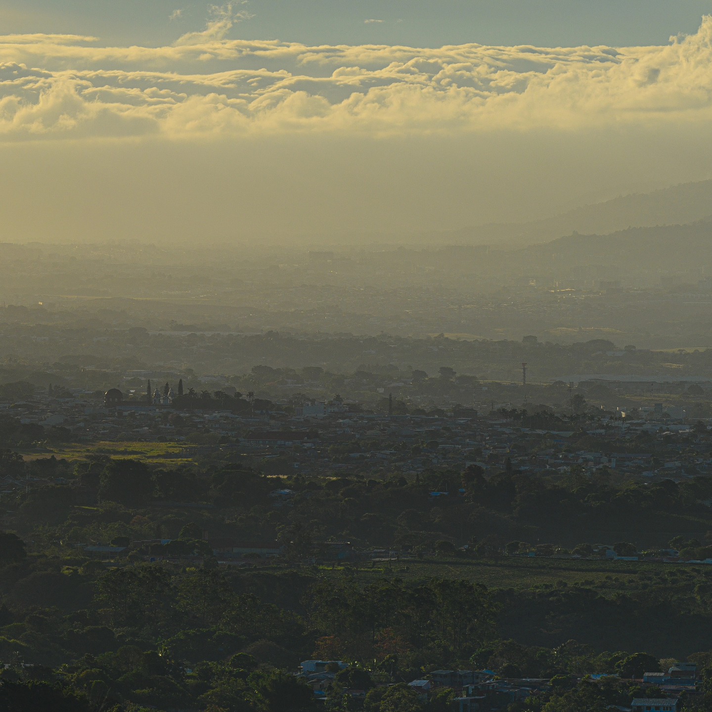 Una gloriosa mañana desde Poás de Alajuela 😍
Panorama compuesto, 20.000 x 4.000 px
.
#poás #volcanpoas #fotografiadepaisaje #landscape #landscapephotography #morning #sunrise #sunrisephotography #photography #nikonz #nikonshooter