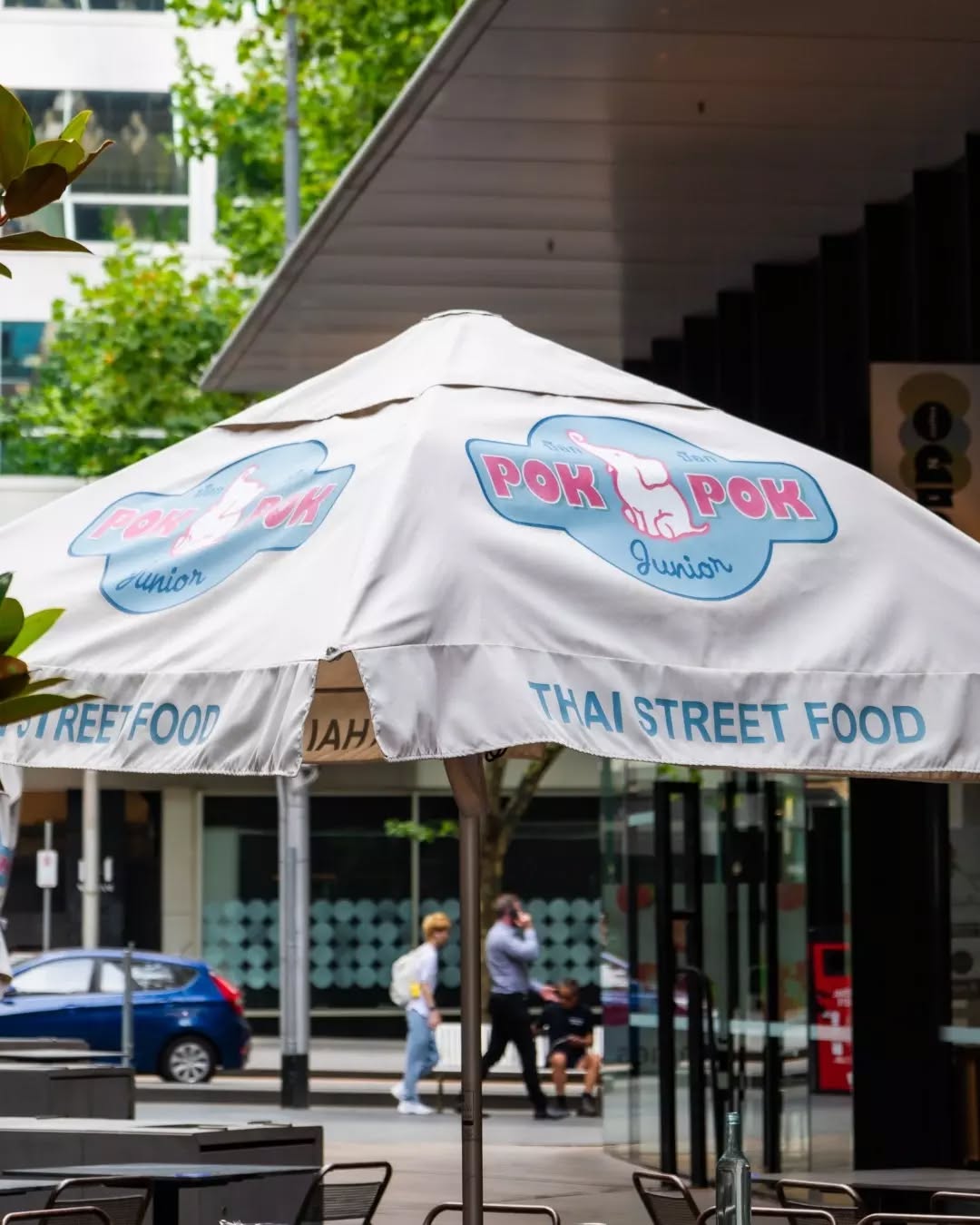 Find Pok Pok Junior inside St James Retail Precinct; just steps from Bourke Street, our bowls land hot, drinks pour cold, and CBD energy is all around! 🌆🍜
No detours needed. Just follow the hunger. Book your table via the link in bio and save this for your next city stop! 👀
#AsianStreetFood #MelbourneCBD #PokPokJunior #ThaiFoodMelbourne #MelbourneLunch