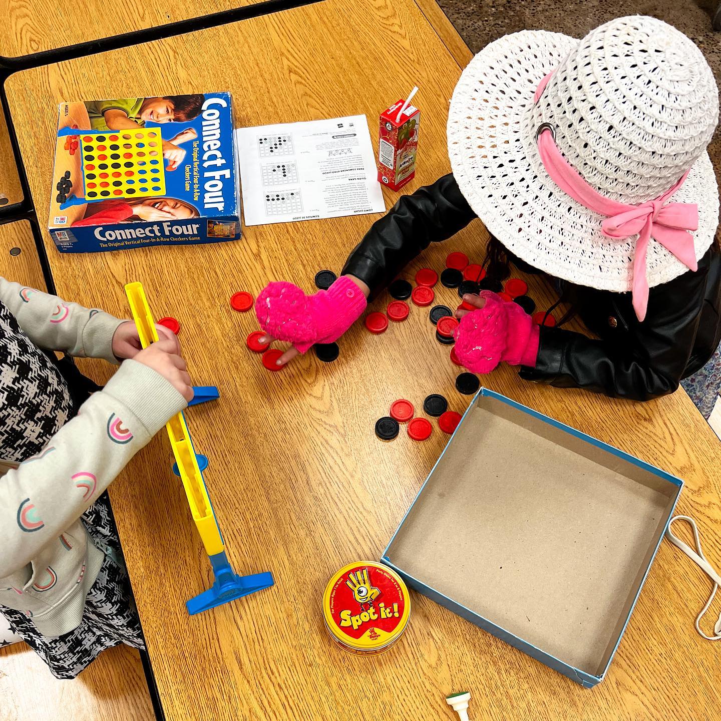 We love Brains on Games! And our students at L’Etoile du Nord love it too.
#CSGA #CSGAEnrichment #LetoileDuNord #CommunityEd #StPaulCommunityEd #BoardGames #HasbroGaming