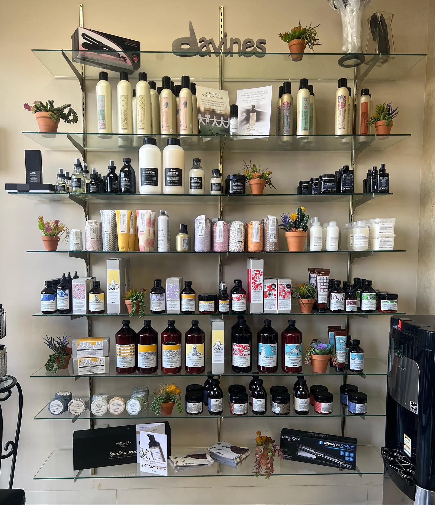 Check out our new display! We are an @davinesofficial Salon in #billingsmontana
.
.
.
#davinessalon #billingsmontanahair #billingsmontana #billingsbeauty #davinessalon