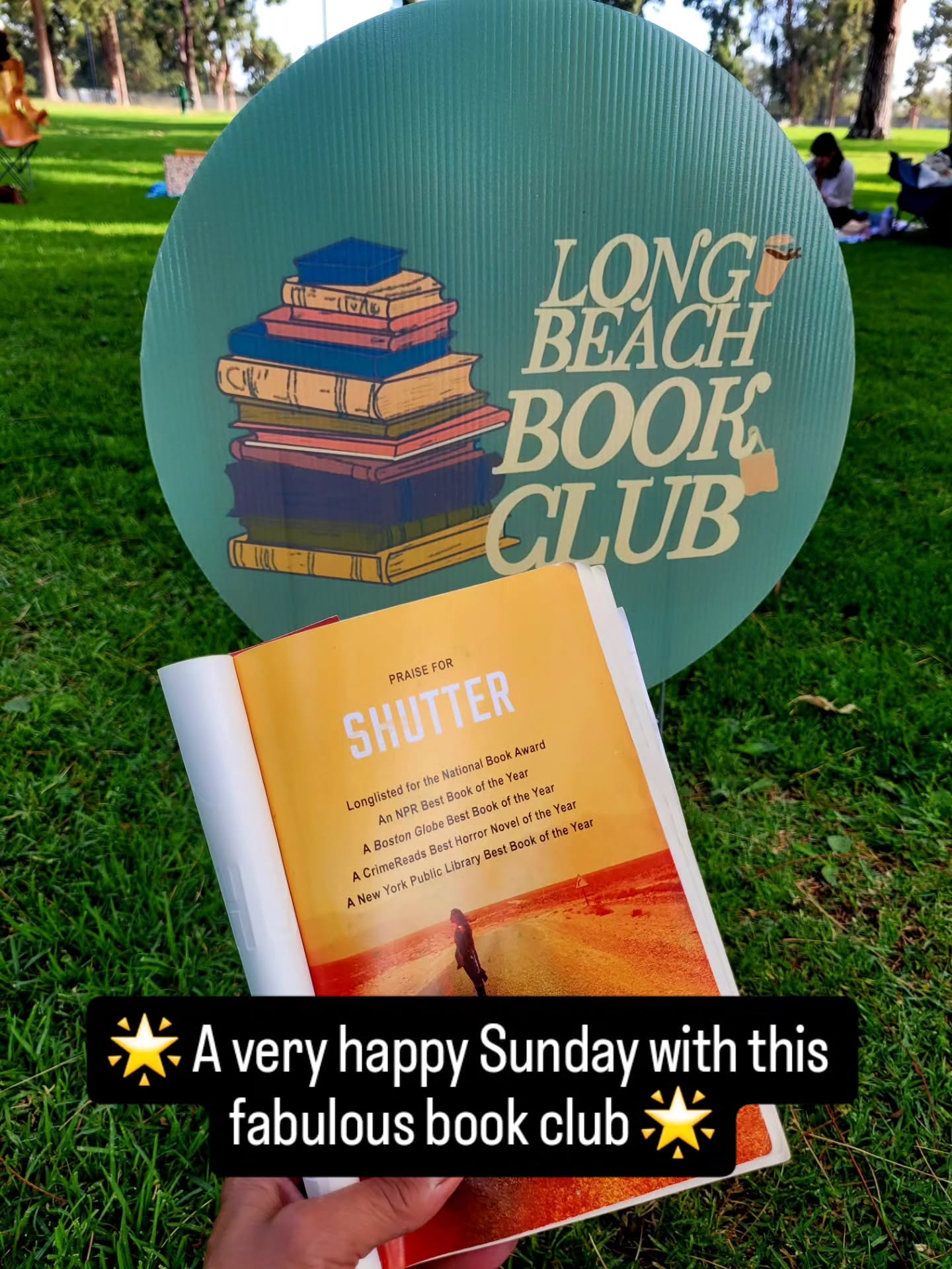 A community of readers enjoying a perfect Sunday 🥰 Many thanks to @longbeach.bookclub for bringing us together and igniting a huge smile in my heart 😊
#bookclub
#localcommunity
#booksbringpeopletogether
#readmorebooks
#stayhappy