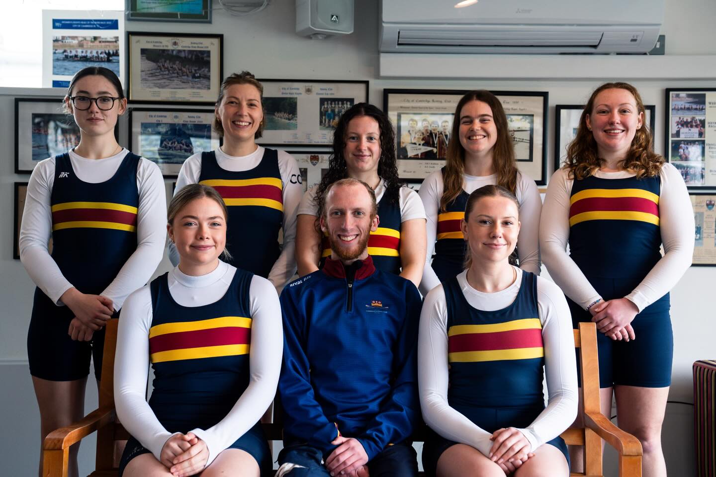 🔔 WEHoRR crew announcement - W3 🔔
Cox: Hugh Foley
S: Georgia Sweeney
7: Philly Dent
6: Daisy Taylor
5: Emily Havercroft
4: Alice Cassidy
3: Laura Dan
2: Charlotte Bryan
B: Anke Spieksma
Watch for bow number 184 💕
And please enjoy the most delicate photoshop add-in of Laura