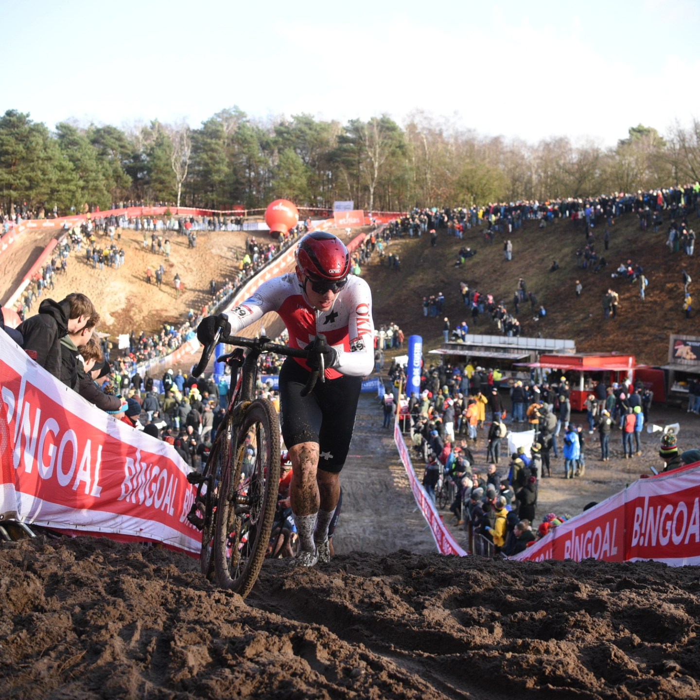 When nothing goes right, go left 🔁
What an atmosphere for this first races of the Kerstperiod 🥰
Let's make the next races better 👊🏻
📸 : @lizziehaumesser
@wecount.swiss
@garagechateau
@orbeaswitzerland
@cyclessporthuguelet
@swissstopofficial
@elitefondationscyclingteam
@ritcheylogic
@challengetires
@nessfit.ch
@jakroo_official
@abus_cycling
@julbo_eyewear
@agence_hors_categorie
@shimanoroad
@mintndry
@loterieromande
@yannrithner_massotherapeute
#wecountswiss #swisscheesemarketing #challengetires #feelthehandmade✋🏻 #challengeyourlimits #julbo #julboathlete #julboeyewear #rideshimano #shimano #nessfit #velozone #loterieromande #sosfondue #mintndry #locationgm #garageduchateau
#swissstoppads #swissstop #cyclingbrakepower #orbea #orbeaterra #ritchey #abus #abushelmets #abuslocks #abuscycjng #wecount.swiss, #cycleshuguelet