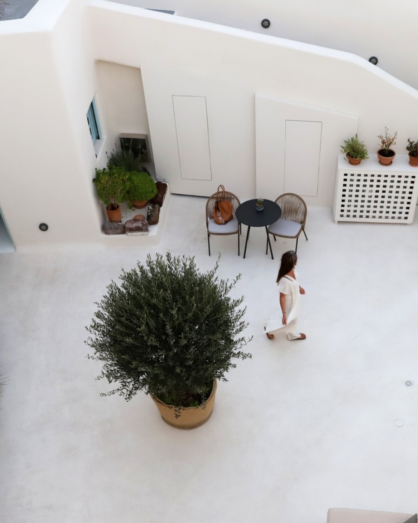 Spaces shaped by light and silence.
@arxegonocavehouses capture the essence of Cycladic living through minimal design and authentic hospitality.
#kcollective