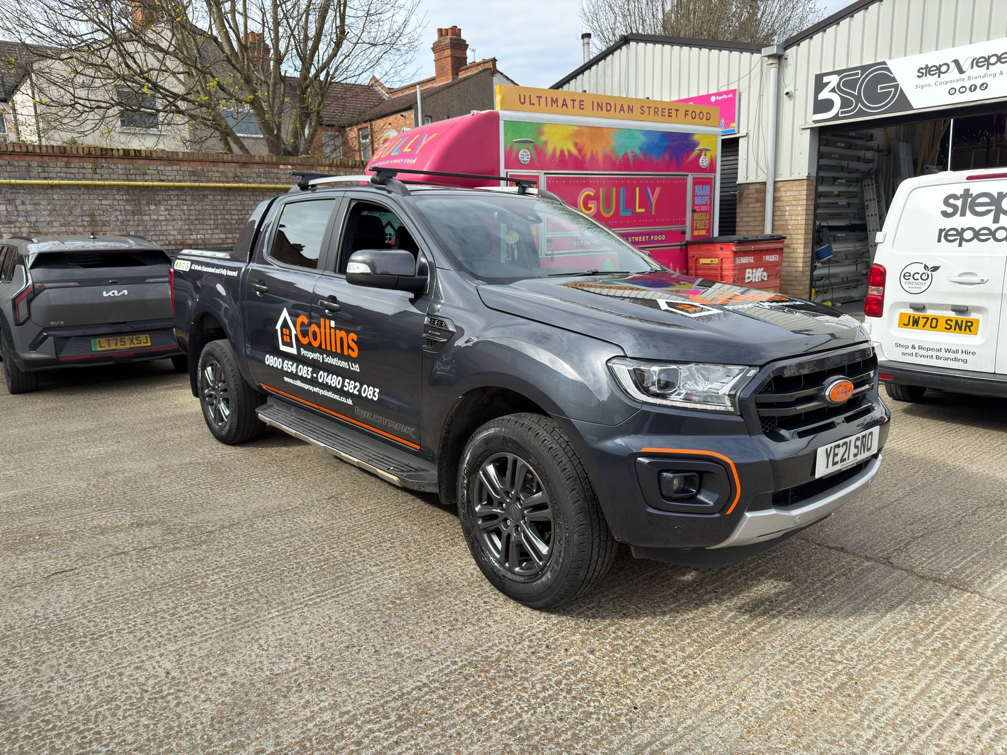 #fordranger completed and ready to go #signwriting #vinylgraphics #decals #installed