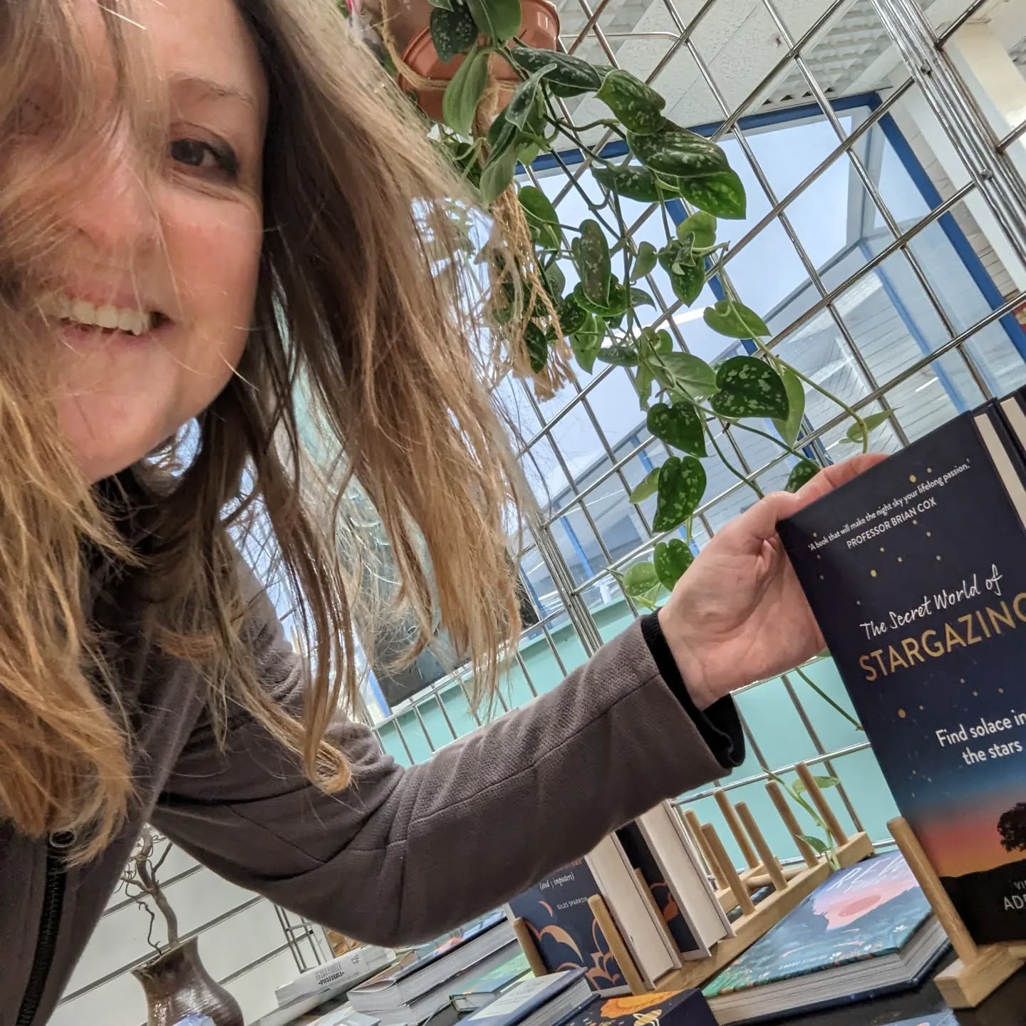 Today I was reminded of 3 things:
1. It feels lovely to see a book you designed on sale in a real shop.
2. Taking a selfie with a book on a table you are standing in front of is virtually impossible!
3. I still love the sky gradient on this cover, inspired by some serious real life stargazing with @micropleasures
So here are some attempts at 'Designer Meets Book'... @yellowkitebooks The Secret World of Stargazing spotted at @southcoastmakersmarket
#bookdesign #bookdesigner #coverdesign #bookselfie