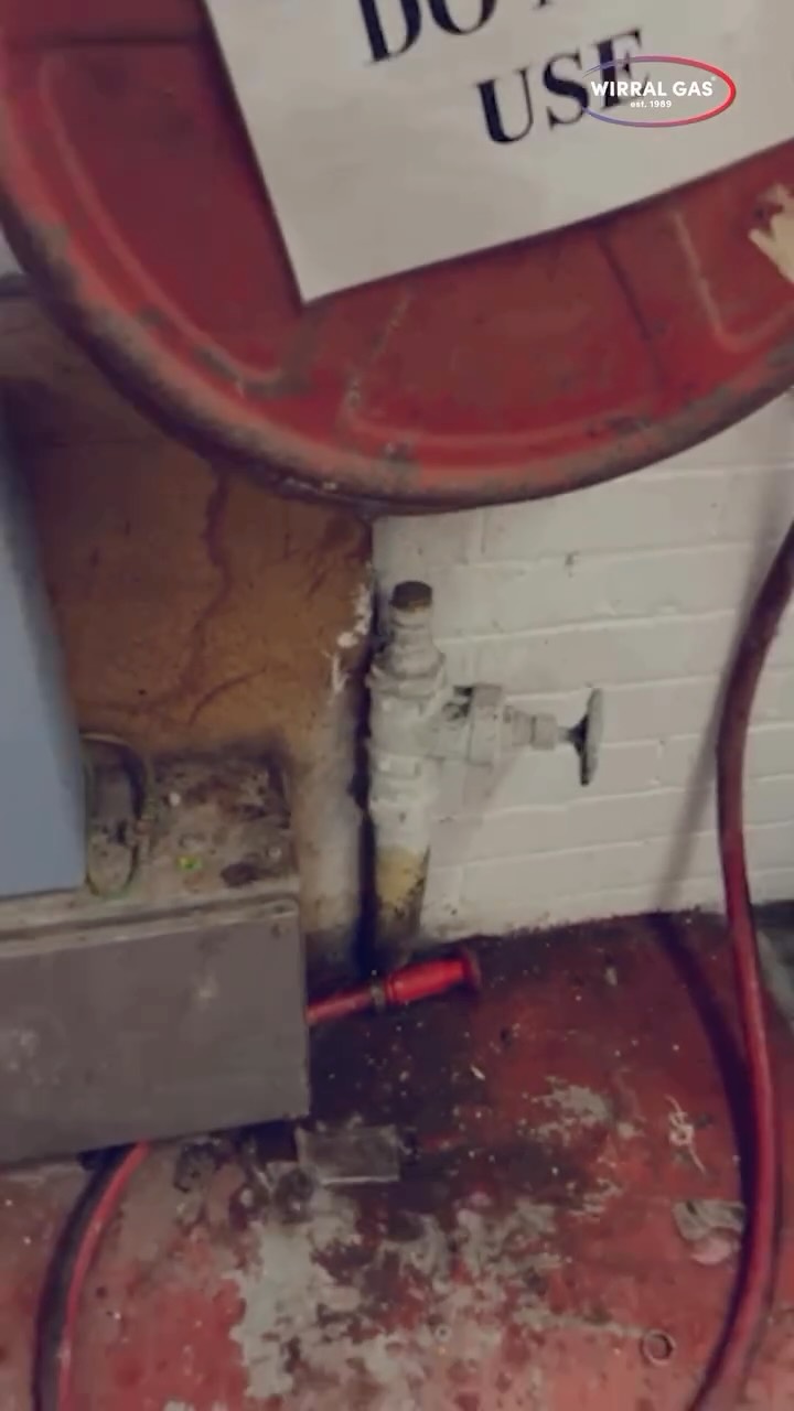 We attended site to cap off a fire hose supply. The water supply was safely isolated and the fire hose and associated pipework were fully inspected before disconnection. The supply line was then securely capped and left in a safe condition. 🔧💧
If you’re looking cap off or modify existing pipework, feel free to give us a call! 😊
📞 0345 548 4080
✉️ contact@wirralgasgroup.com
#Pipework #gasengineer #gassafe #wirralgas #wirral