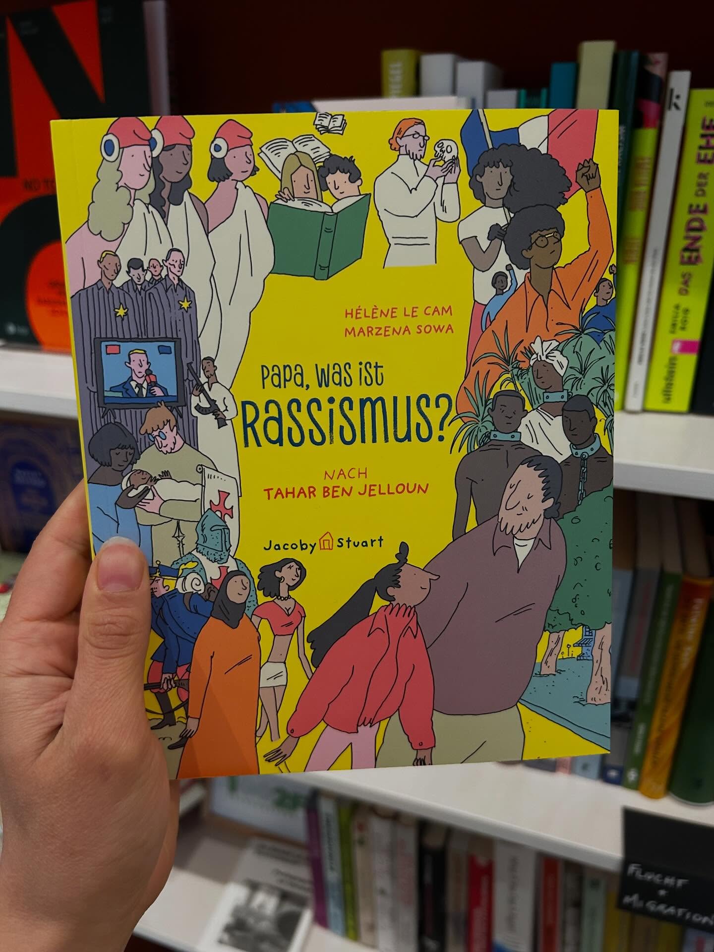 📚 Aktionswoche gegen Rassismus – wir machen mit.
Zum Auftakt empfehlen wir ein wichtiges Buch für alle:
„Papa, was ist Rassismus?“ nach Tahar Ben Jelloun, von Hélène Le Cam und Marzena Sowa.
In einem Gespräch zwischen Vater und Tochter wird das schwieriges Thema klar und verständlich erklärt: Was ist Rassismus, woher kommt er – und warum ist es so wichtig, darüber zu sprechen.✊📖
#aktionswochegegenrassismus #gegenrassismus #buchhandlung #buchtipp #lesenverbindet