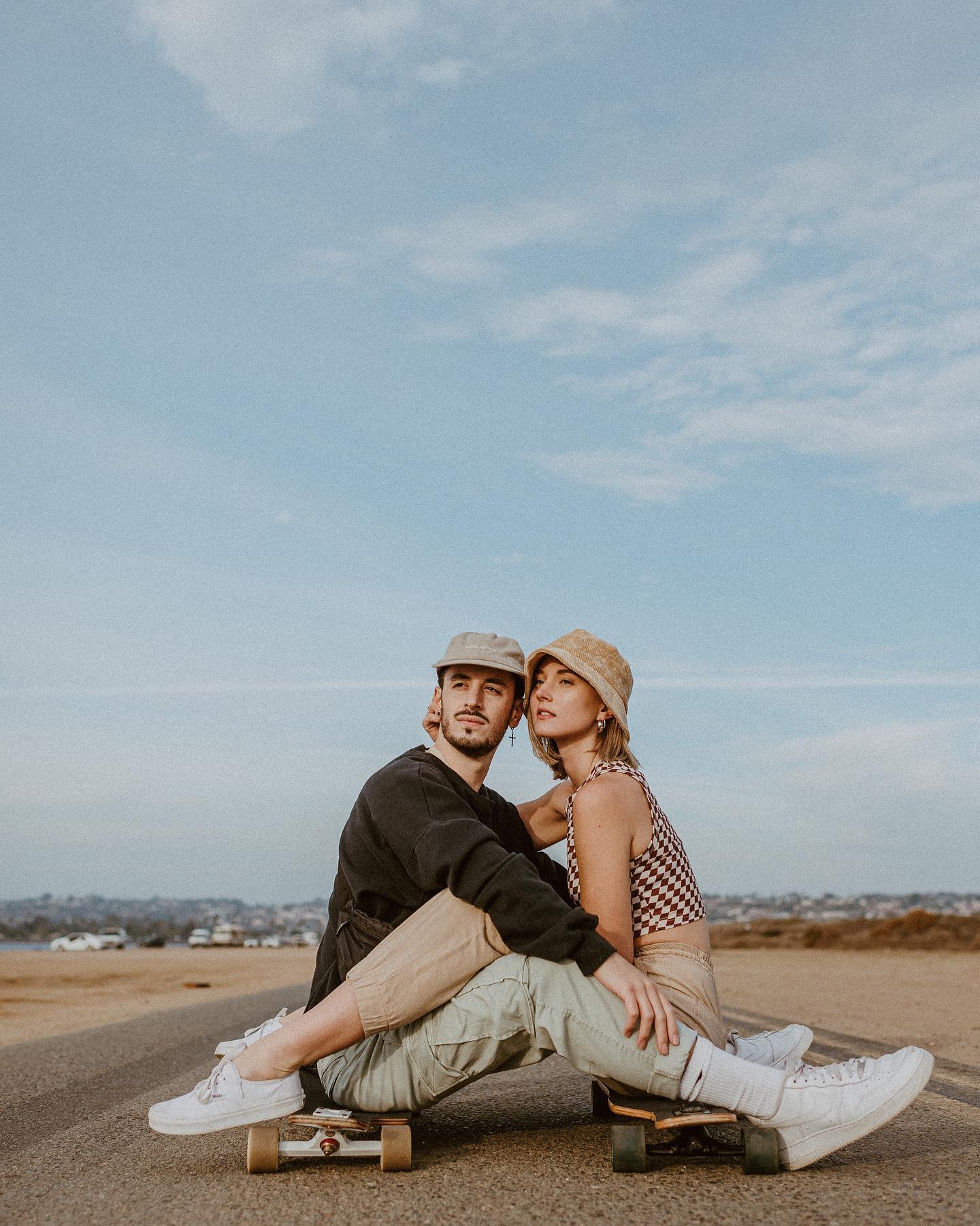 How to not have a lame engagement session 101
• Revisit where you first met
• Hit up your fav coffee or ice cream shop
• Include your pup(s)
• Shoot at home
• Get weird
• Bring champagne to pop (& drink)
• Take a trip (I'm ALWAYS down to travel!)
• Bring along a few props
• Head to Target (be honest, it holds a special place in your heart)
• Go full-on tourist
• Always, always just do you! No two engagement sessions are alike. Just like no two couples are alike!
.
.
.
Hosts: @stephaniewolfphotos + @hannahkristinephotography
Couple: @sara.c.rizzo + @markanthonyrizzo