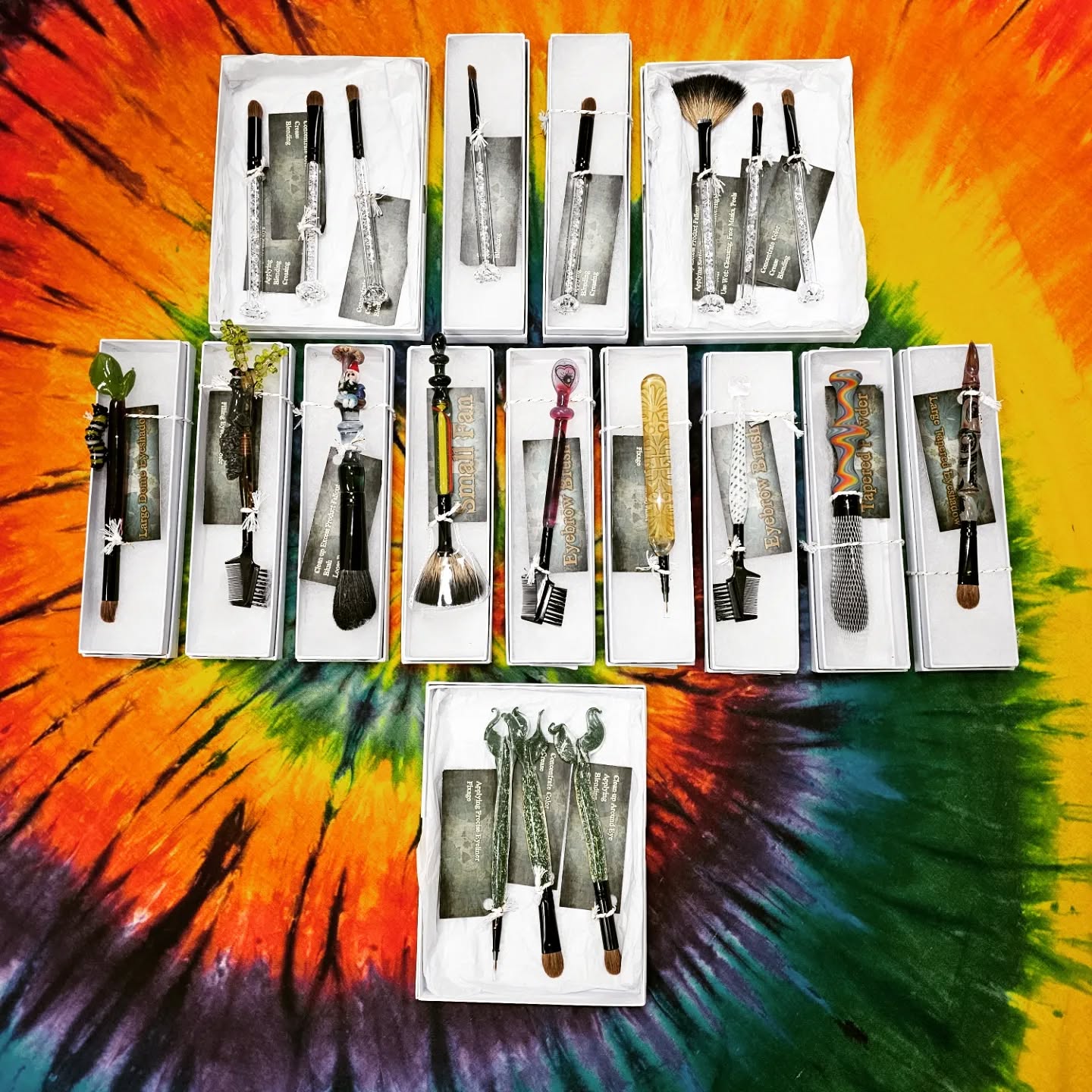 Now introducing! @hollaglass , come check out her amazing collaborations of make up brushes! Only at our knoll trail location