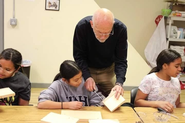 Yesterday our friends from @huntcommunity1 Mr. Marshall and Mr. Roy taught some 4th and 5th graders how to build their own bird houses! Thank you so much for spending time with us! ๐ฆ๐