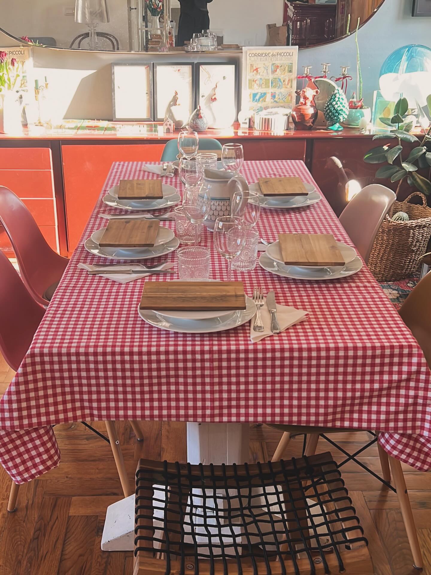 👩🏻🍳Oggi stupenda giornata con un corsetto su erbazzone e tortelli verdi! Ovviamente poi ce li siamo mangiati insieme 🥰 e non ho fatto in tempo a fare neanche una foto… 🧏🏻♀️
.
.
#cookingclass #italianfood #emiliaromagna